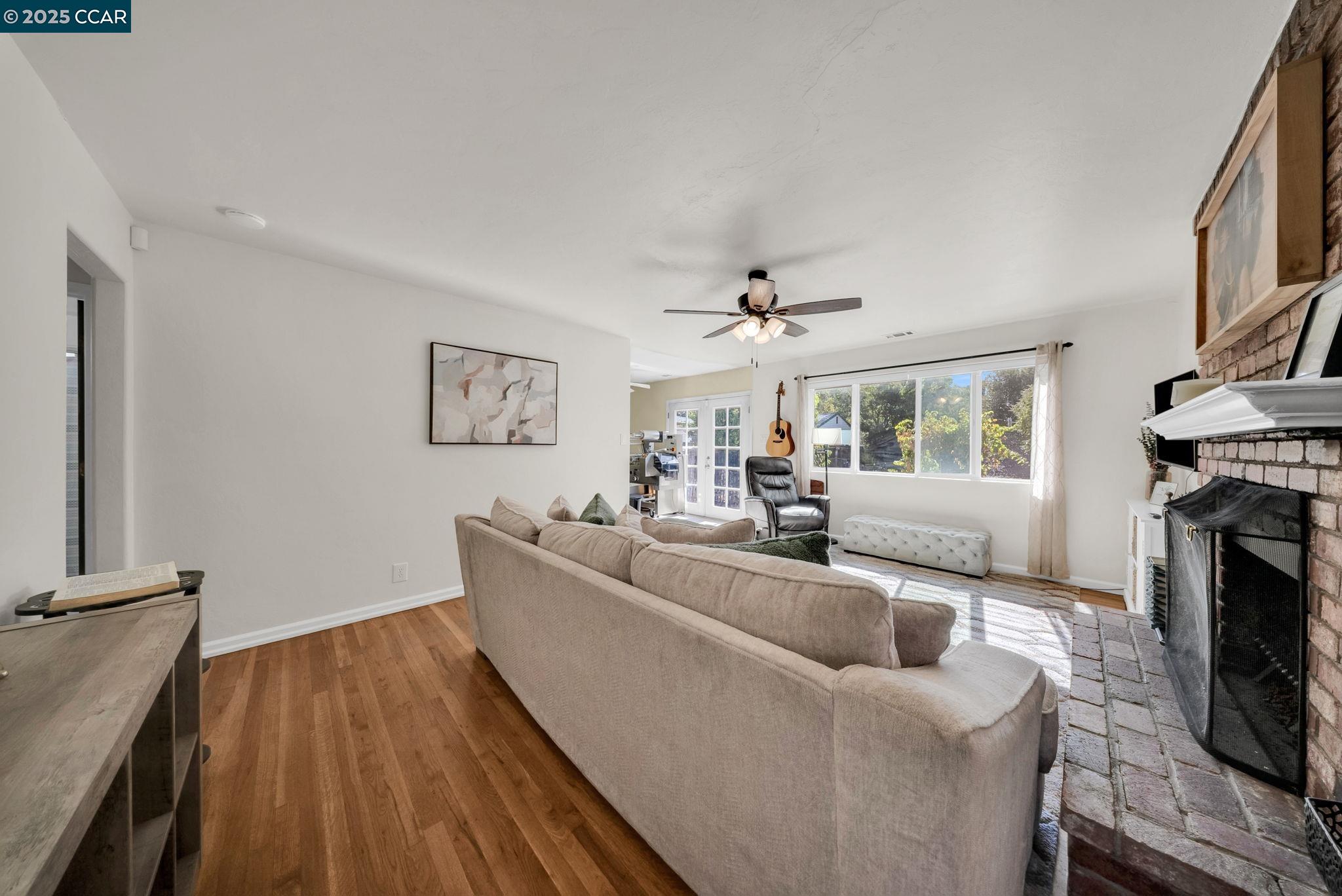 Detail Gallery Image 5 of 44 For 3412 Flamingo Dr, Concord,  CA 94520 - 3 Beds | 2 Baths