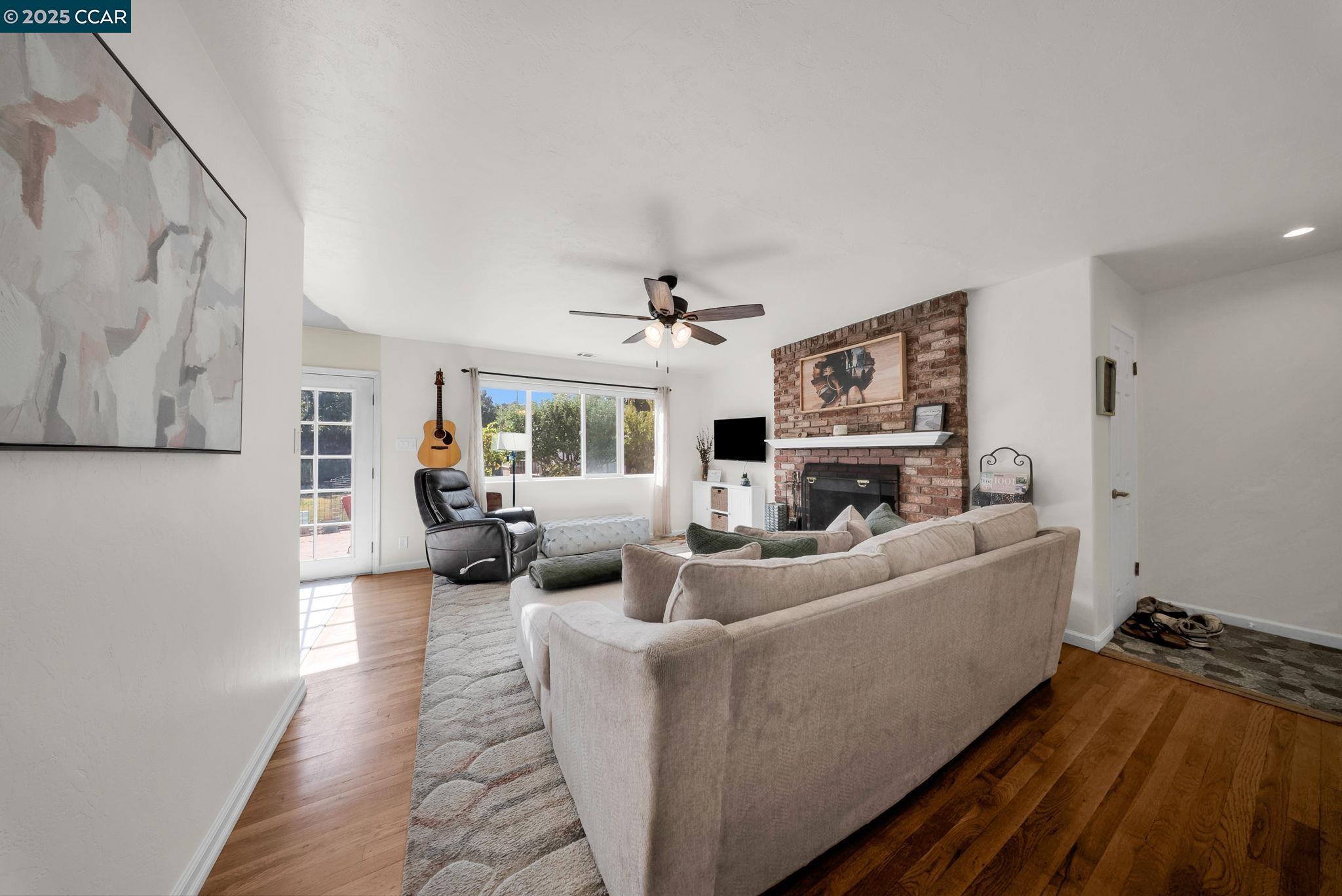Detail Gallery Image 6 of 44 For 3412 Flamingo Dr, Concord,  CA 94520 - 3 Beds | 2 Baths