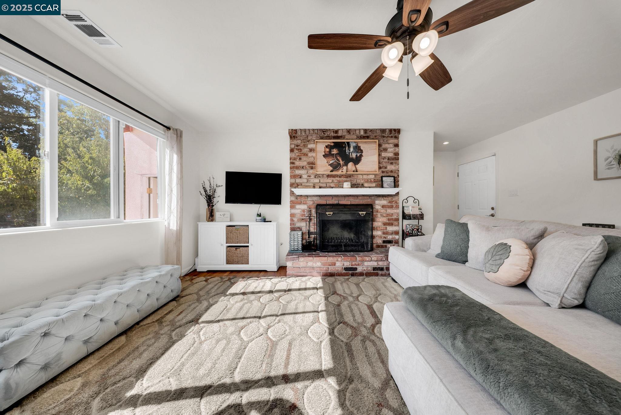 Detail Gallery Image 7 of 44 For 3412 Flamingo Dr, Concord,  CA 94520 - 3 Beds | 2 Baths