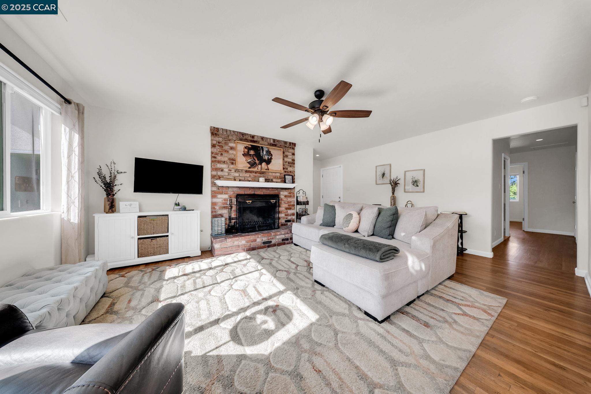 Detail Gallery Image 8 of 44 For 3412 Flamingo Dr, Concord,  CA 94520 - 3 Beds | 2 Baths