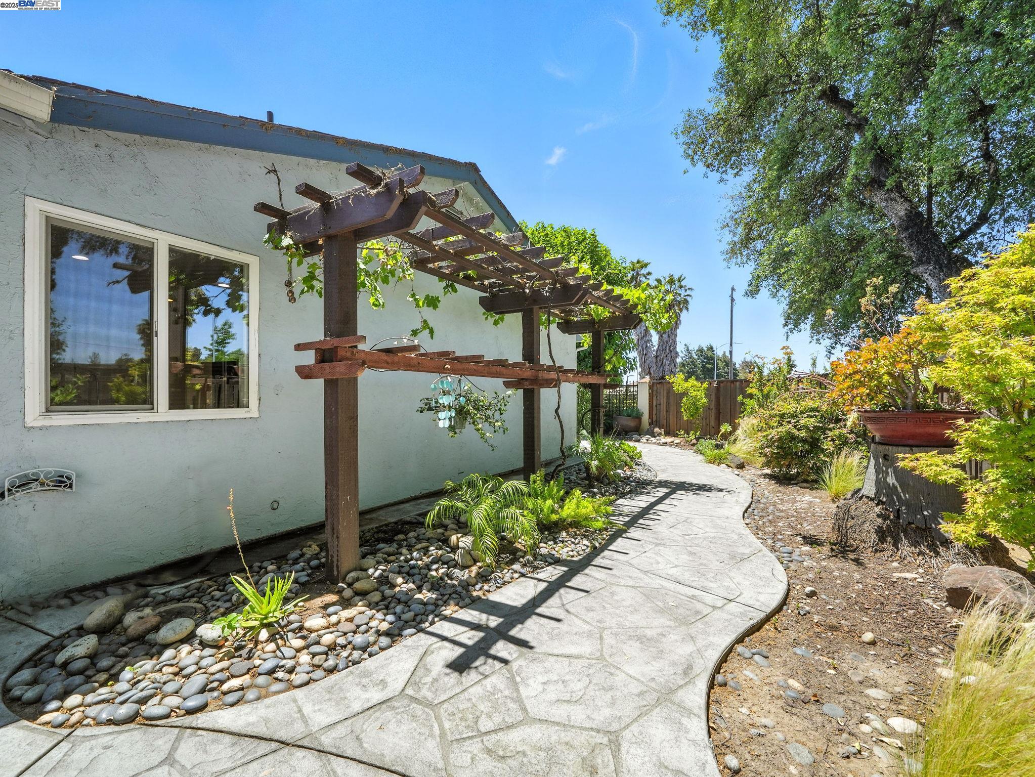 Detail Gallery Image 25 of 30 For 1641 Rue Avati, San Jose,  CA 95131 - 3 Beds | 2 Baths