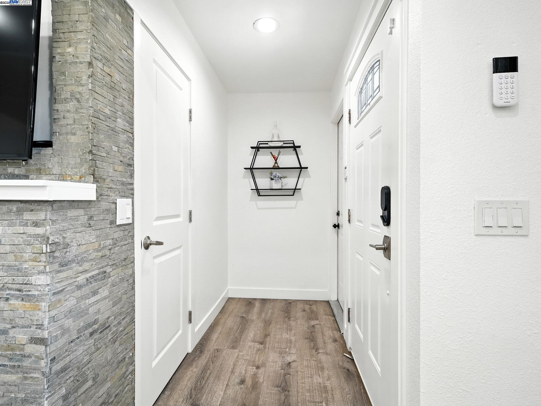 Detail Gallery Image 7 of 30 For 1641 Rue Avati, San Jose,  CA 95131 - 3 Beds | 2 Baths