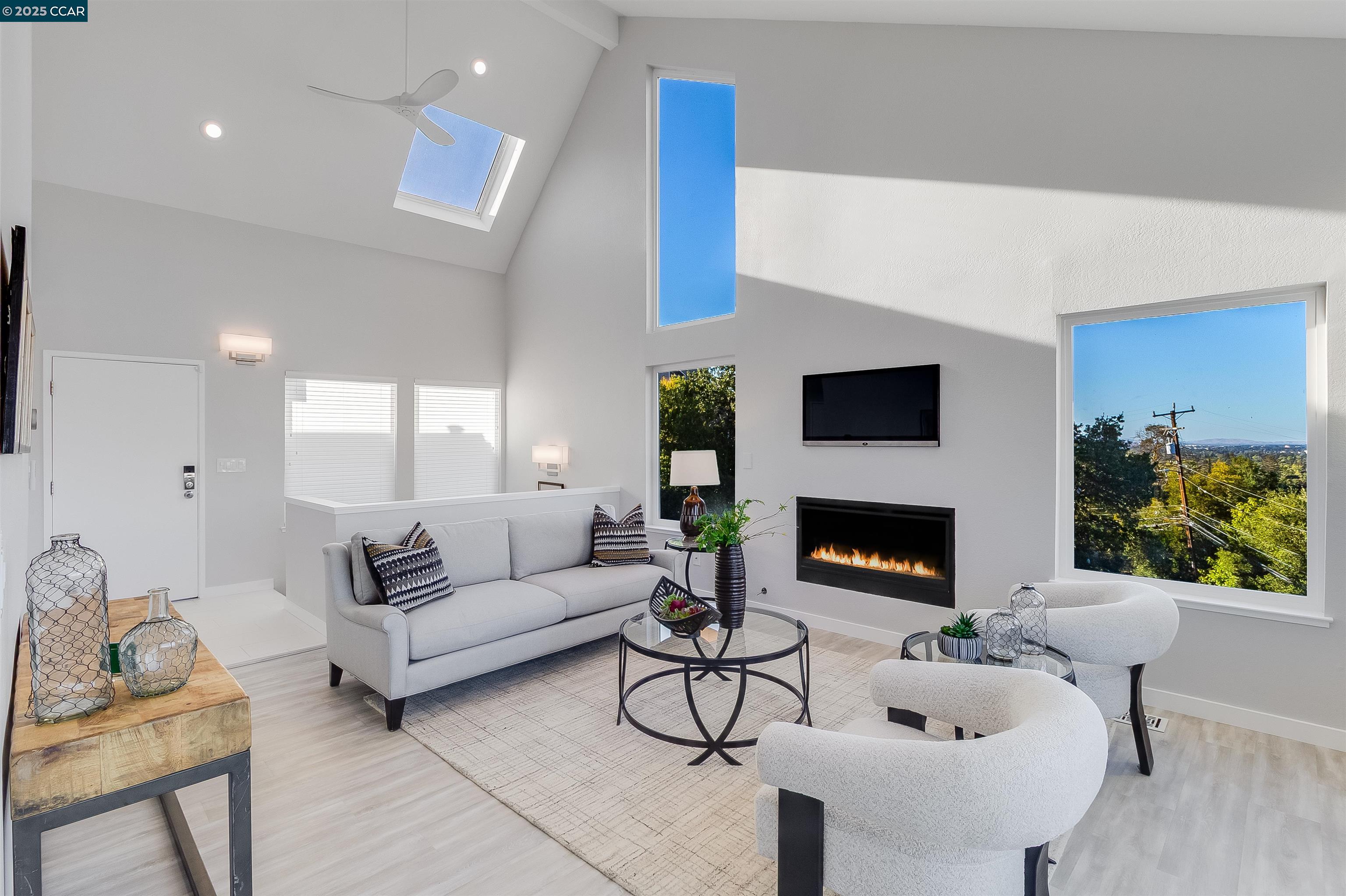 Detail Gallery Image 11 of 60 For 1648 Terrace Way, Walnut Creek,  CA 94597 - 3 Beds | 2 Baths