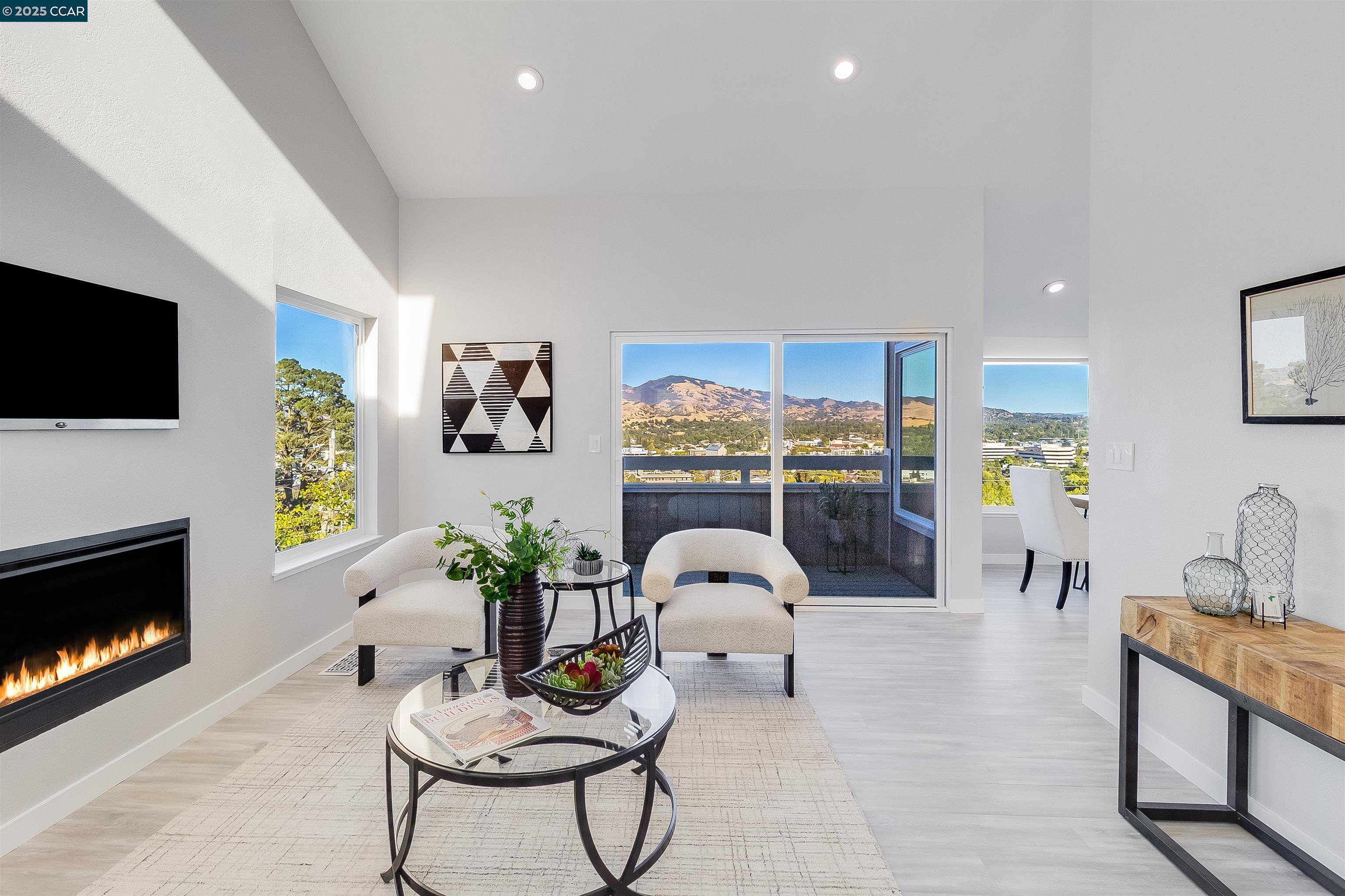 Detail Gallery Image 12 of 60 For 1648 Terrace Way, Walnut Creek,  CA 94597 - 3 Beds | 2 Baths