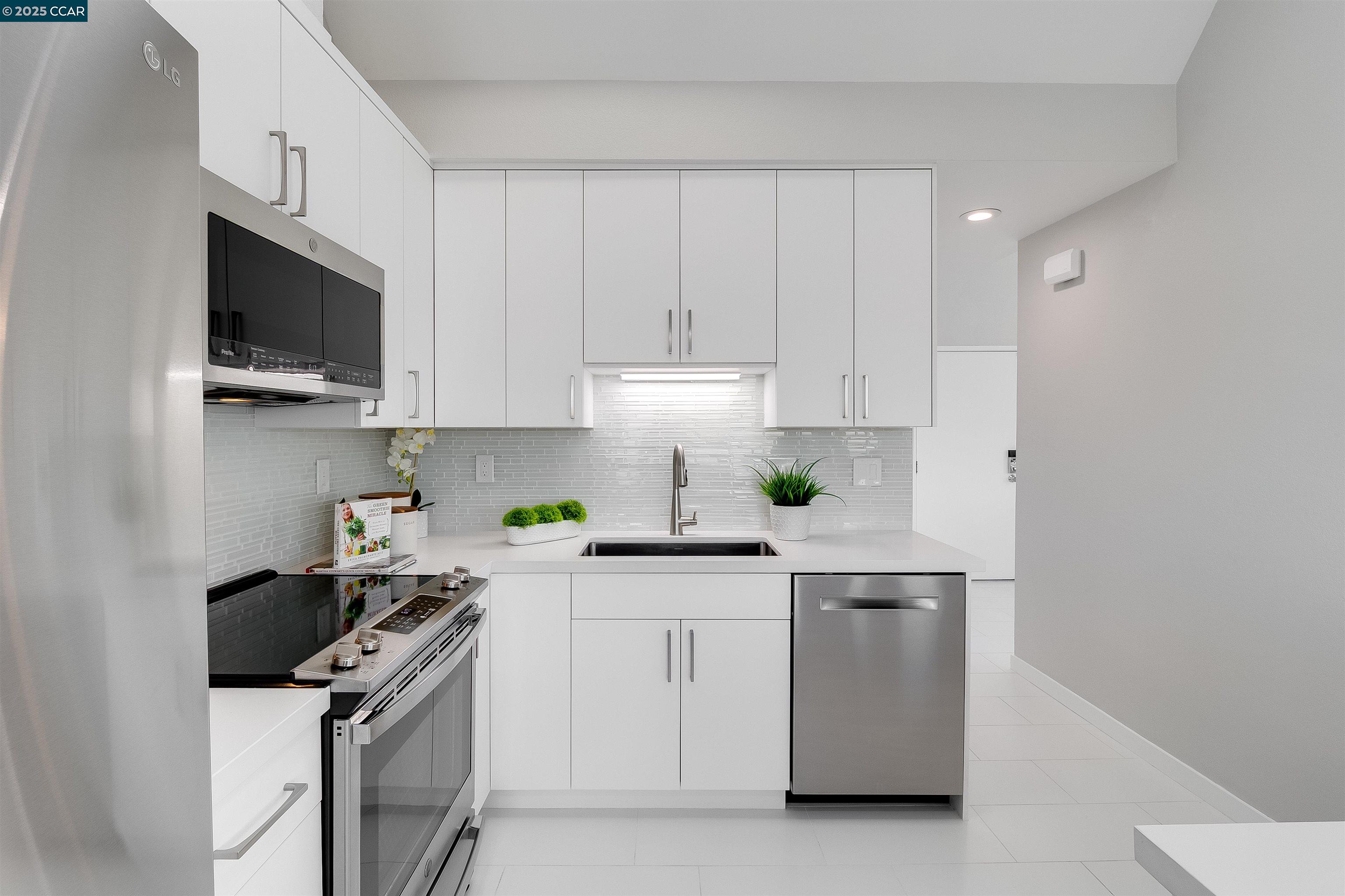 Detail Gallery Image 21 of 60 For 1648 Terrace Way, Walnut Creek,  CA 94597 - 3 Beds | 2 Baths