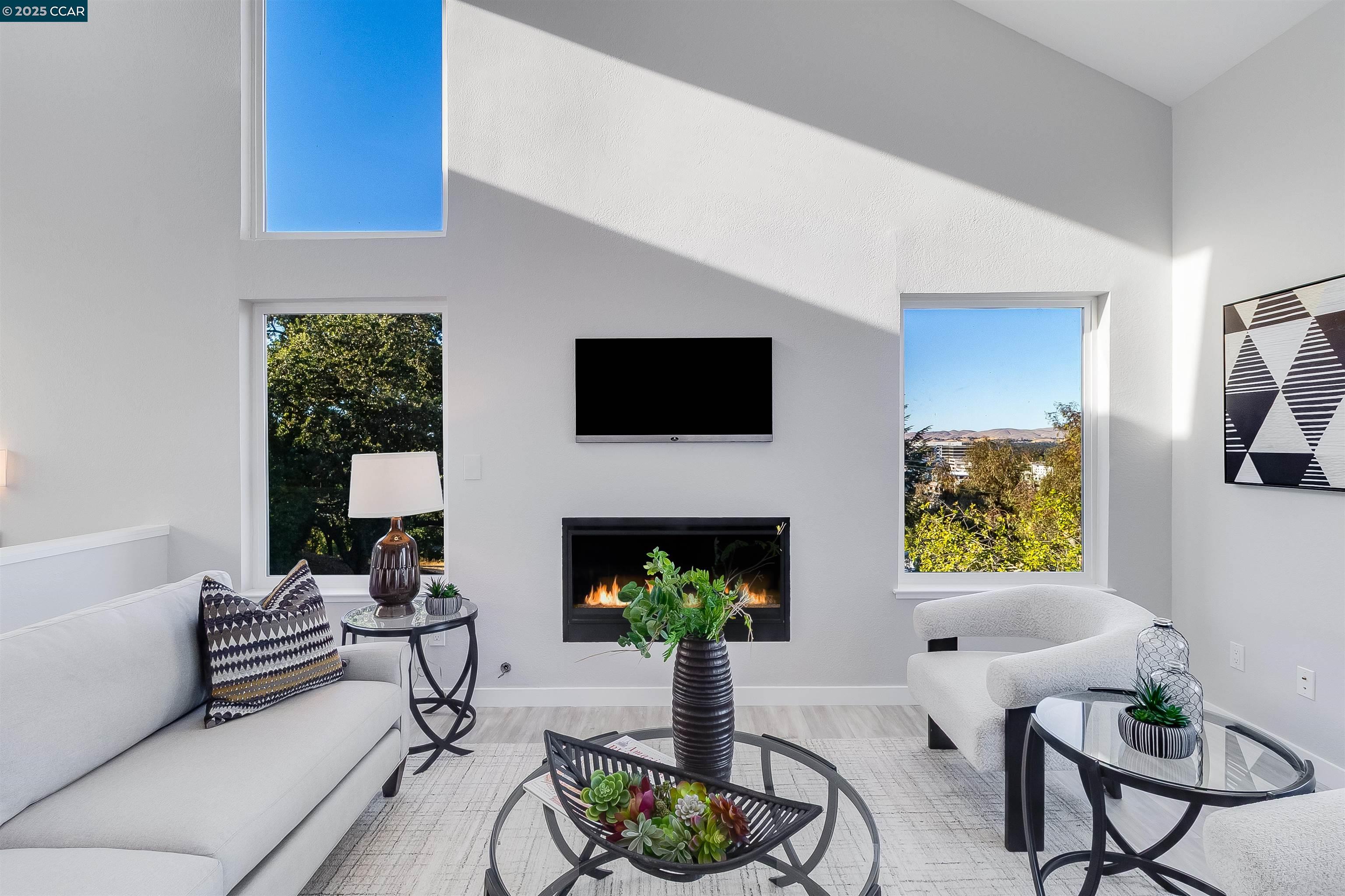 Detail Gallery Image 9 of 60 For 1648 Terrace Way, Walnut Creek,  CA 94597 - 3 Beds | 2 Baths