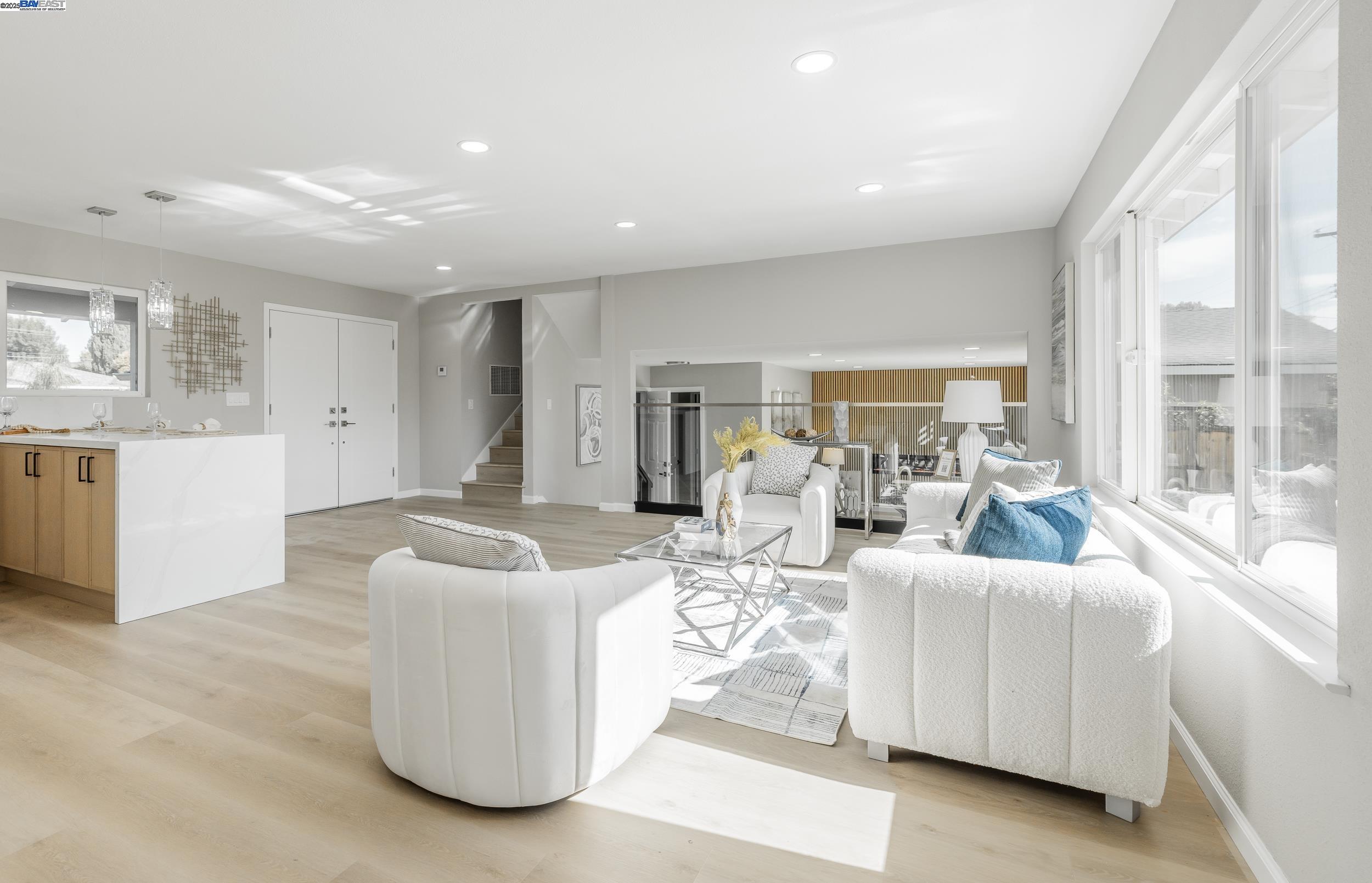 Detail Gallery Image 12 of 29 For 5850 Chesbro Ave, San Jose,  CA 95123 - 3 Beds | 2/1 Baths