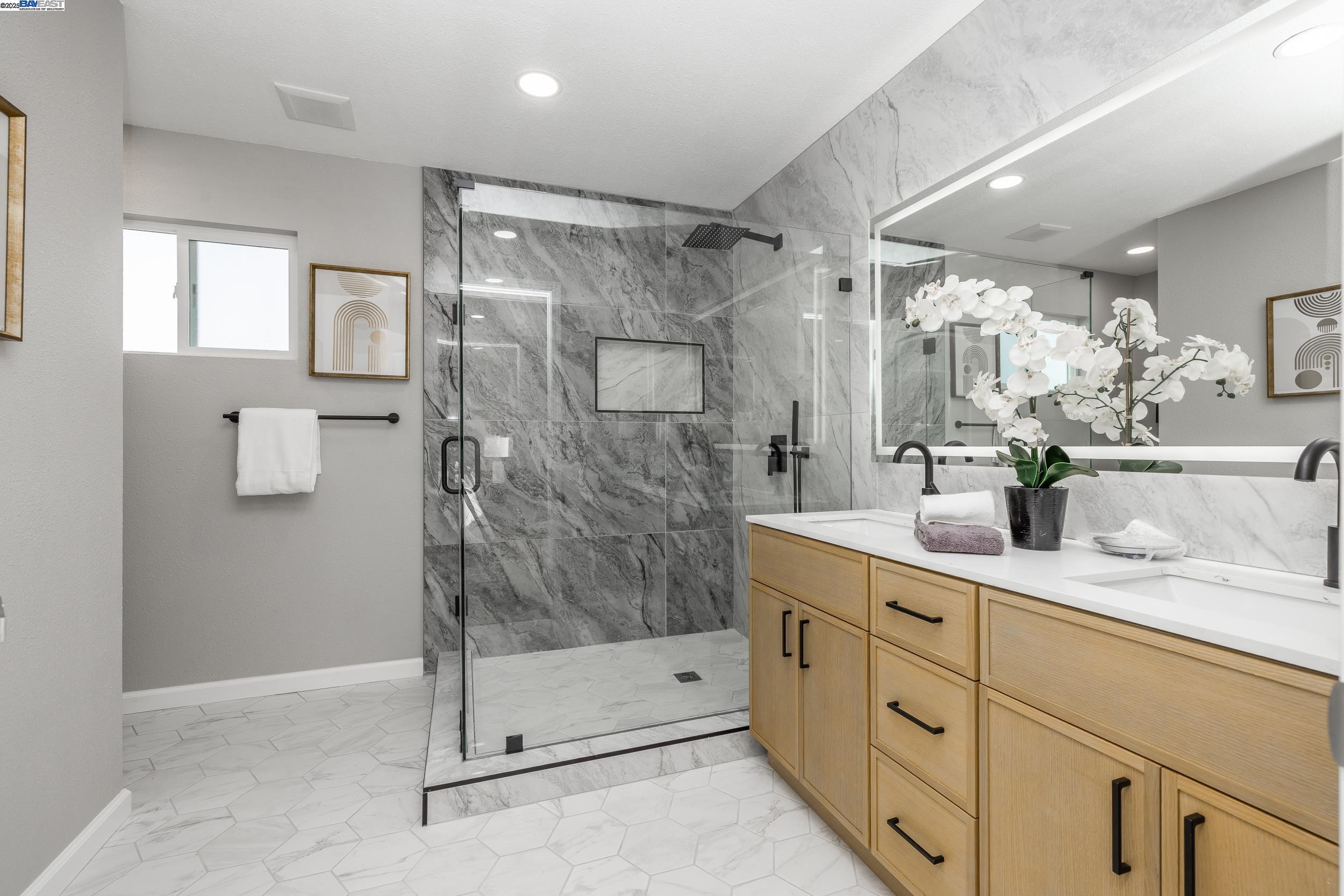 Detail Gallery Image 19 of 29 For 5850 Chesbro Ave, San Jose,  CA 95123 - 3 Beds | 2/1 Baths