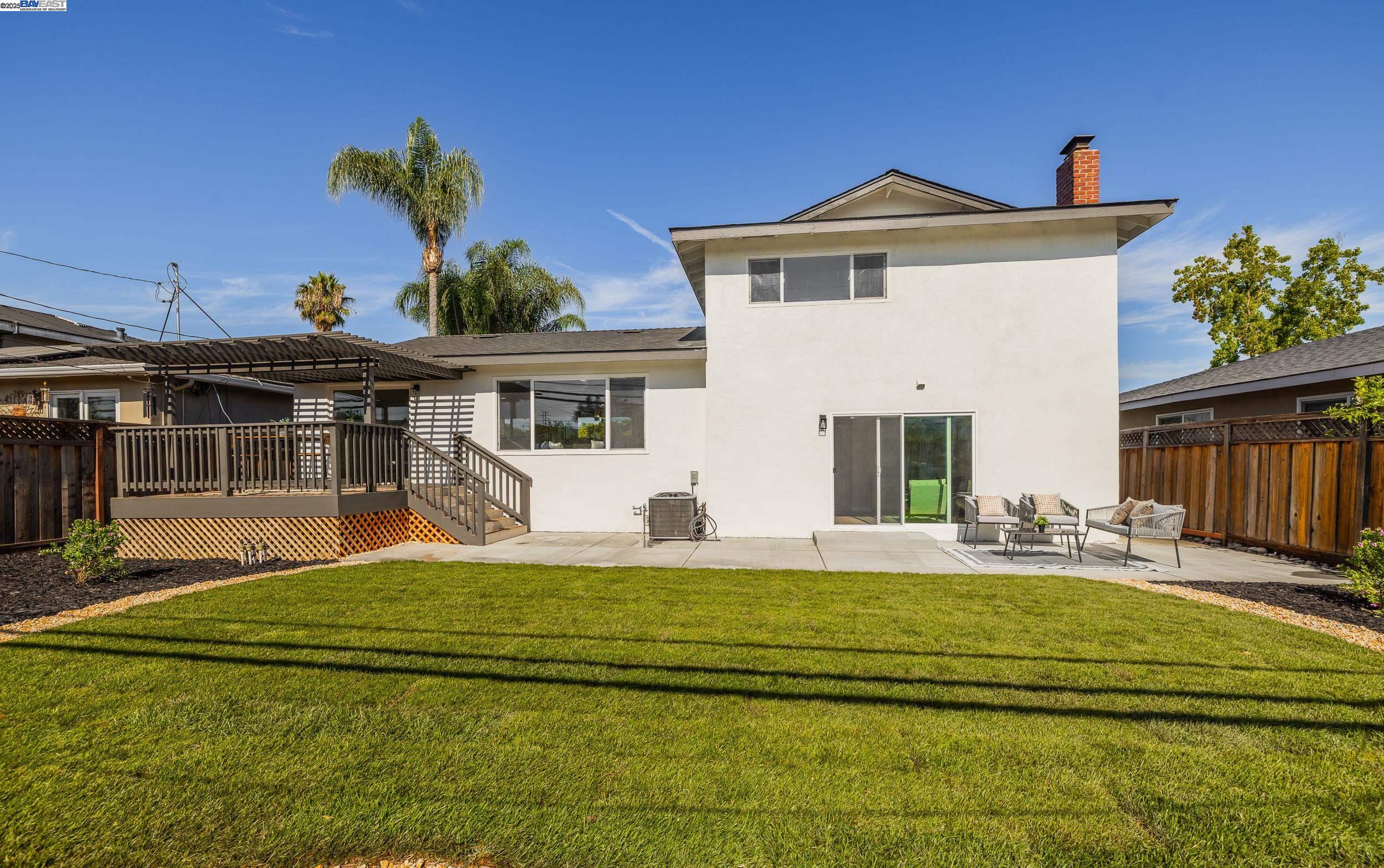 Detail Gallery Image 22 of 29 For 5850 Chesbro Ave, San Jose,  CA 95123 - 3 Beds | 2/1 Baths