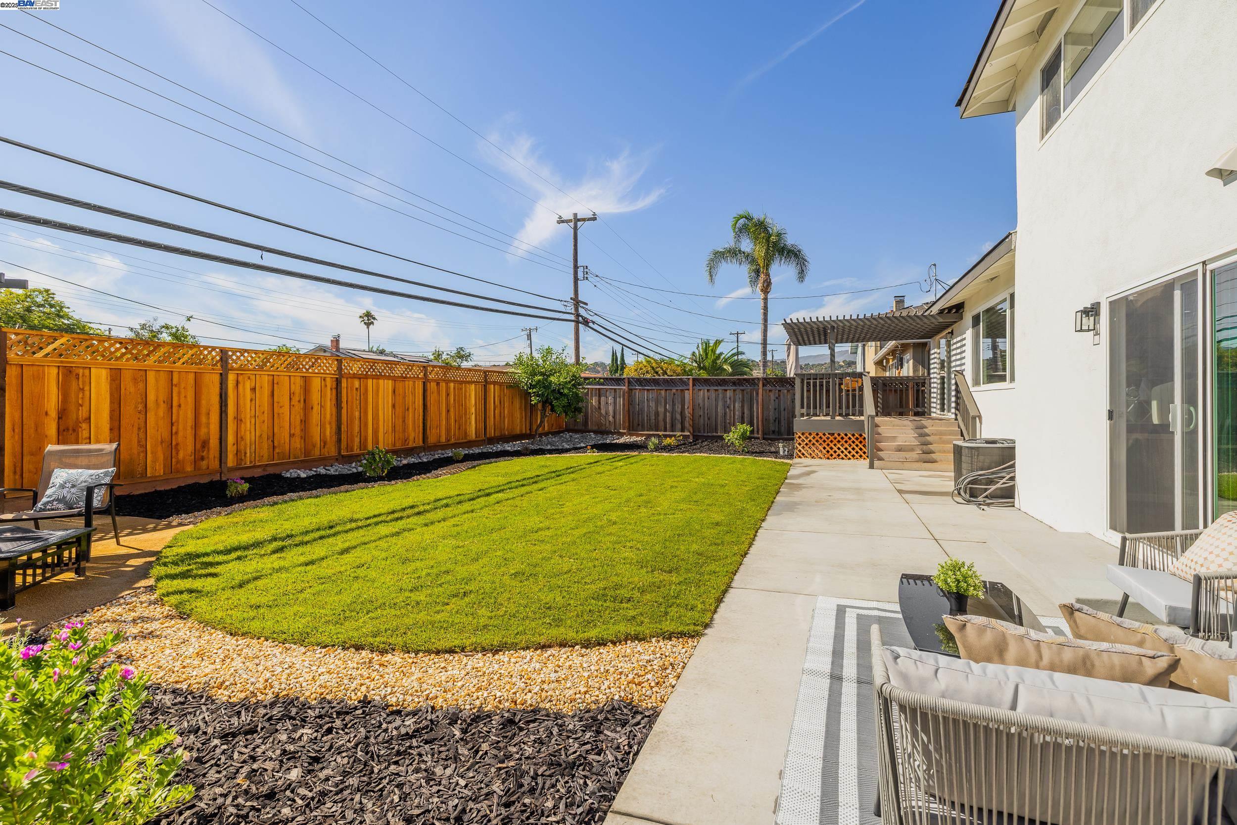Detail Gallery Image 23 of 29 For 5850 Chesbro Ave, San Jose,  CA 95123 - 3 Beds | 2/1 Baths