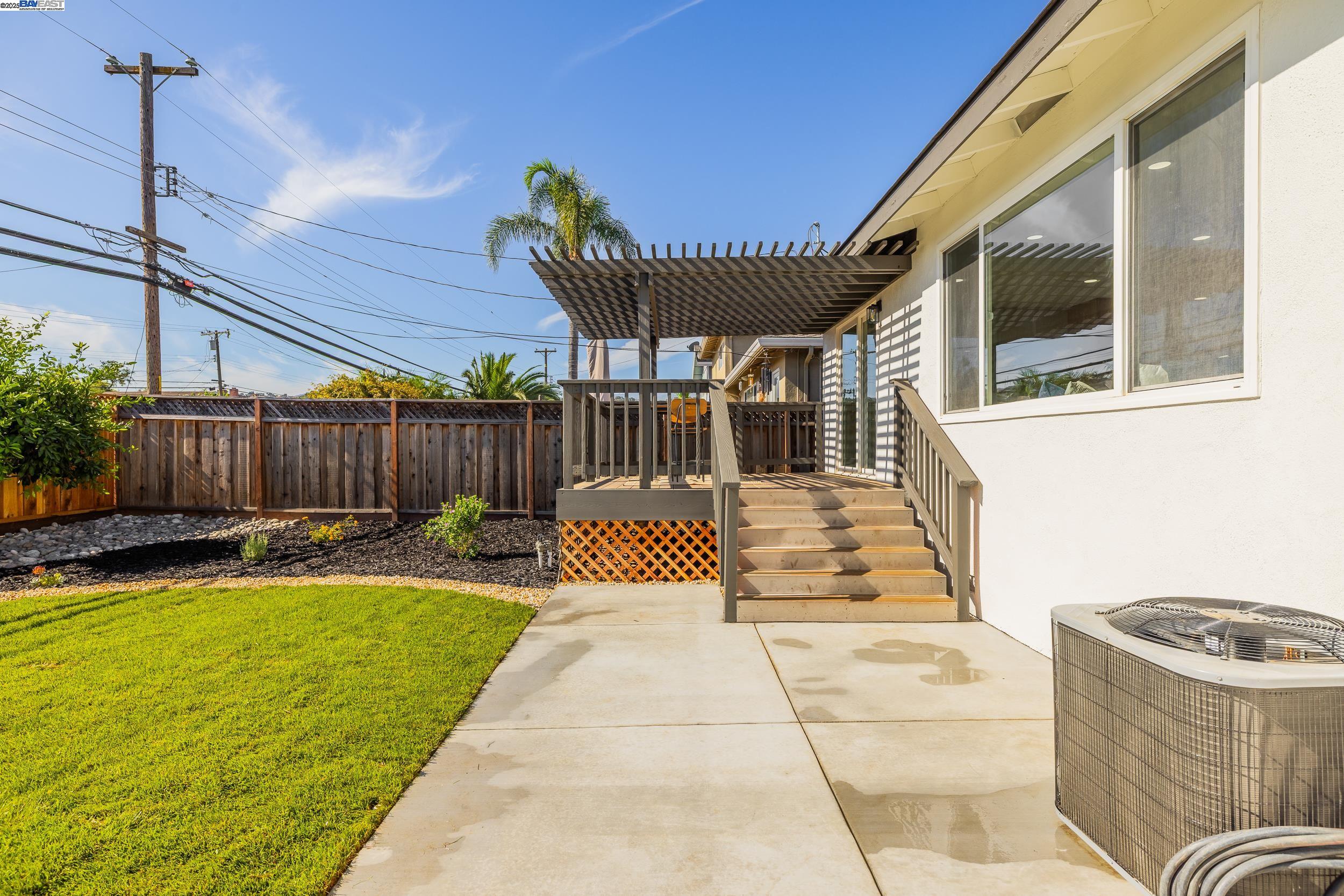 Detail Gallery Image 24 of 29 For 5850 Chesbro Ave, San Jose,  CA 95123 - 3 Beds | 2/1 Baths
