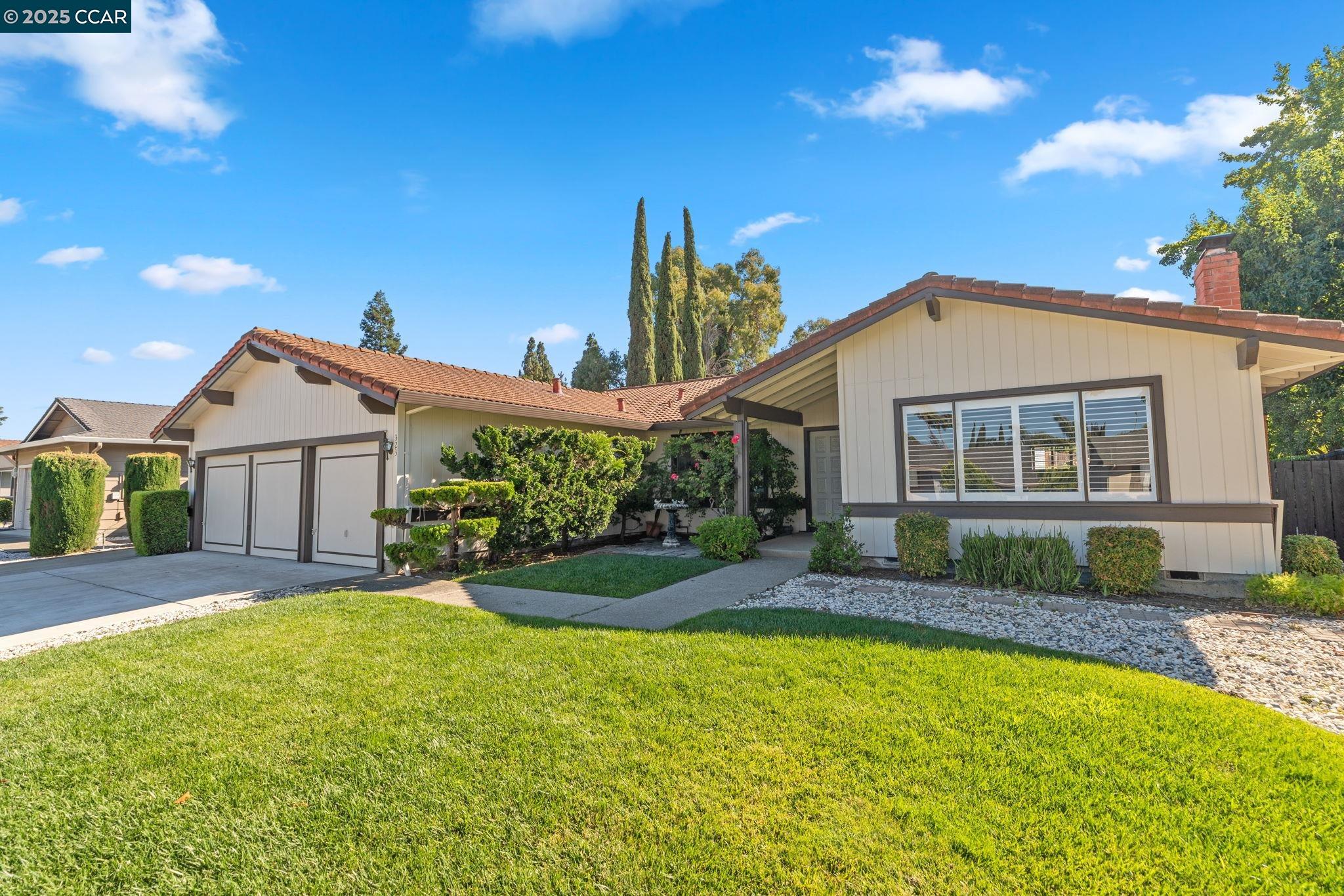 Front Image Thumbnail for CC41109041