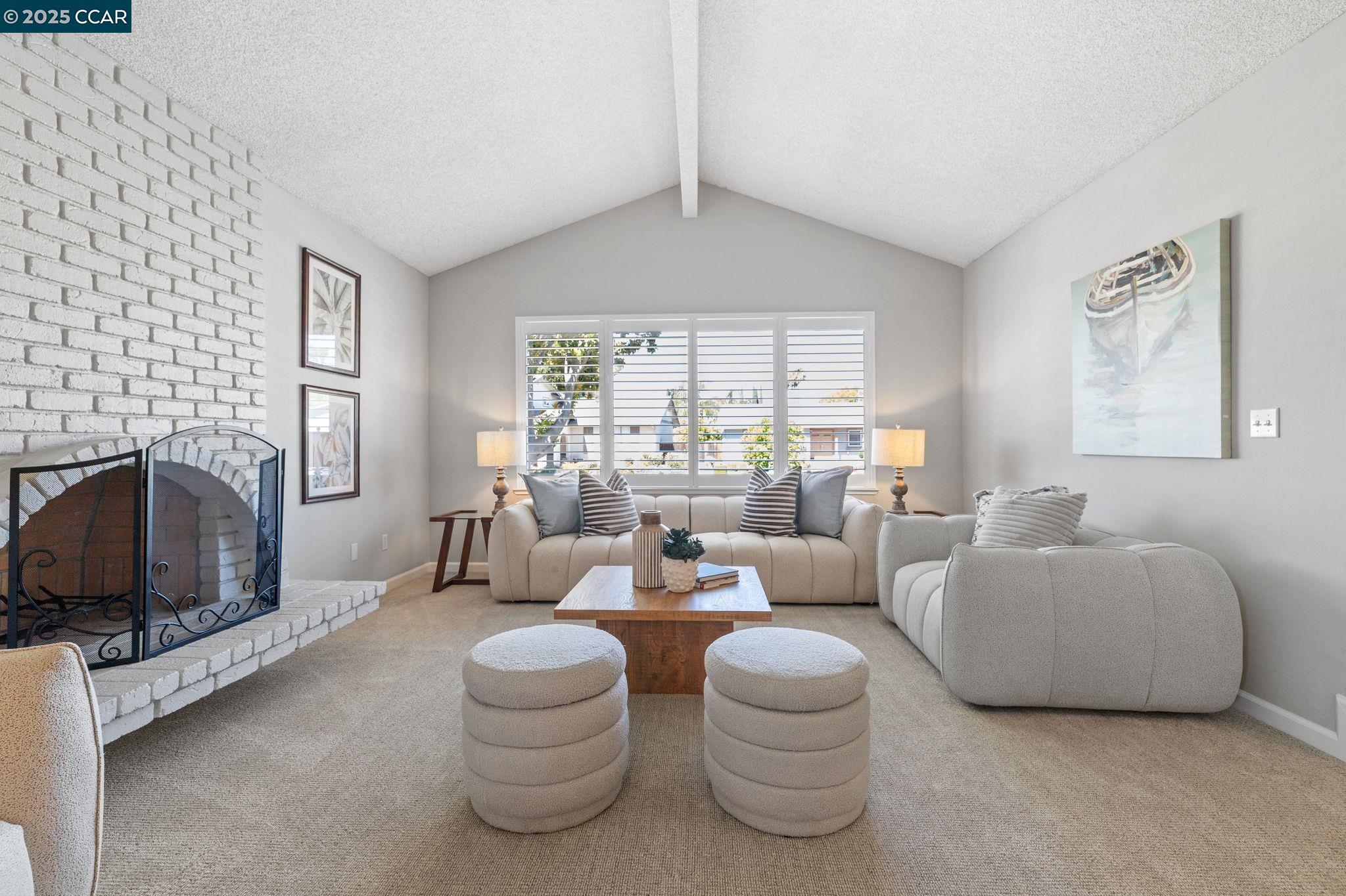 Detail Gallery Image 11 of 60 For 323 York Ct, Walnut Creek,  CA 94598 - 4 Beds | 2/1 Baths