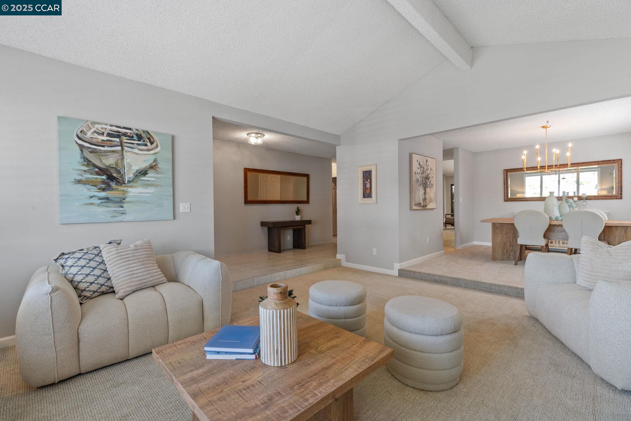 Detail Gallery Image 12 of 60 For 323 York Ct, Walnut Creek,  CA 94598 - 4 Beds | 2/1 Baths