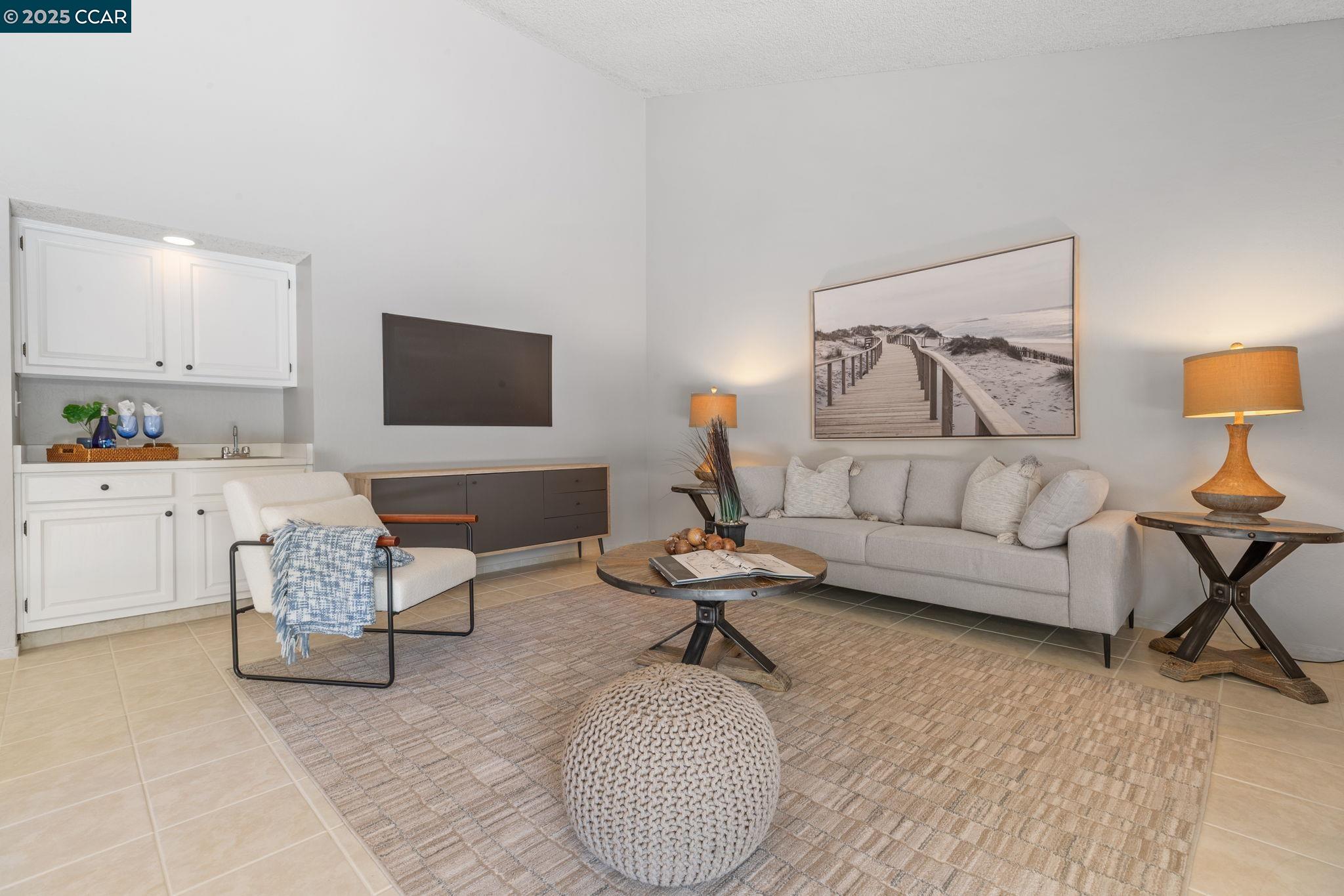 Detail Gallery Image 18 of 60 For 323 York Ct, Walnut Creek,  CA 94598 - 4 Beds | 2/1 Baths