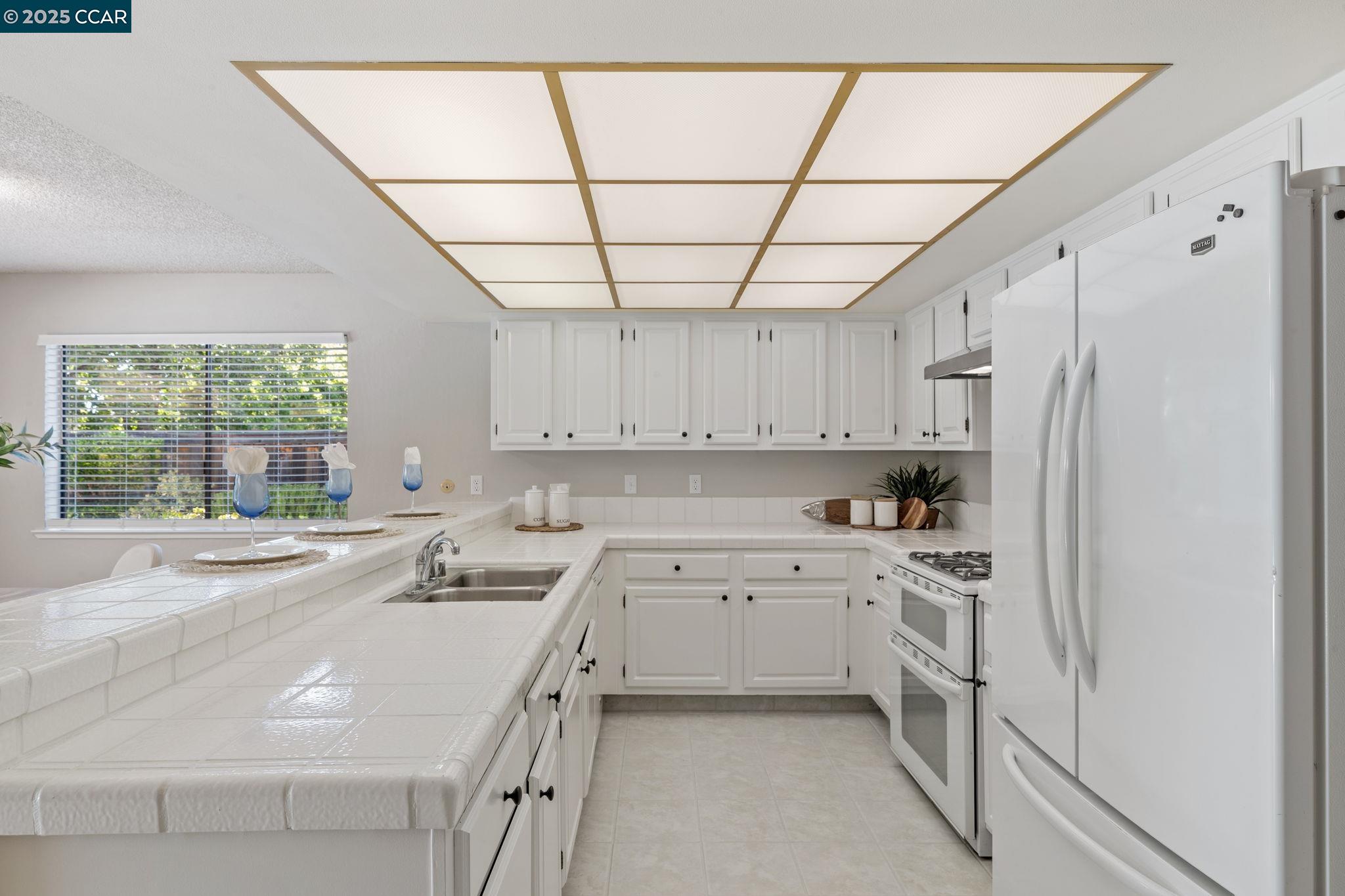 Detail Gallery Image 23 of 60 For 323 York Ct, Walnut Creek,  CA 94598 - 4 Beds | 2/1 Baths