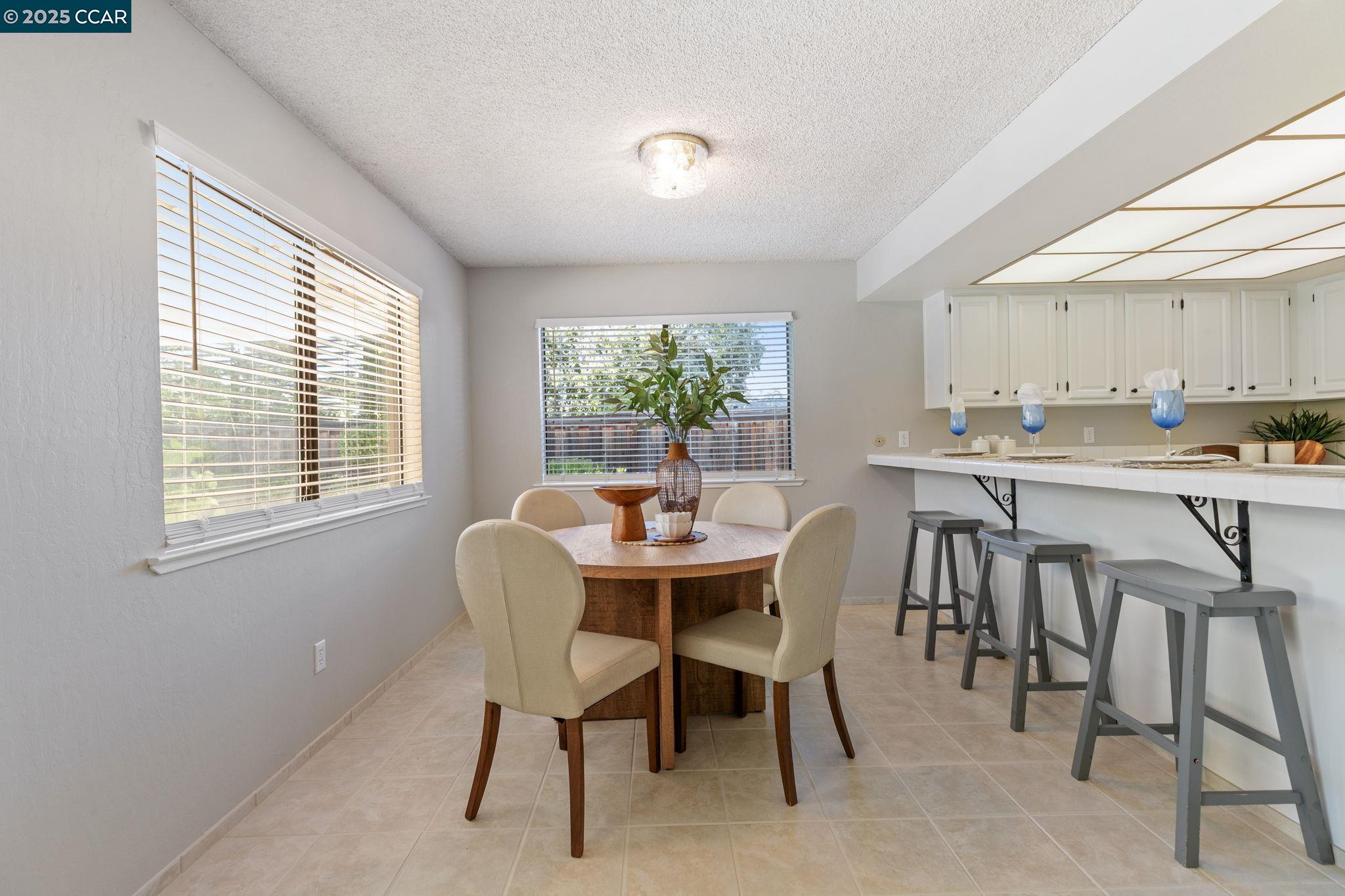 Detail Gallery Image 26 of 60 For 323 York Ct, Walnut Creek,  CA 94598 - 4 Beds | 2/1 Baths