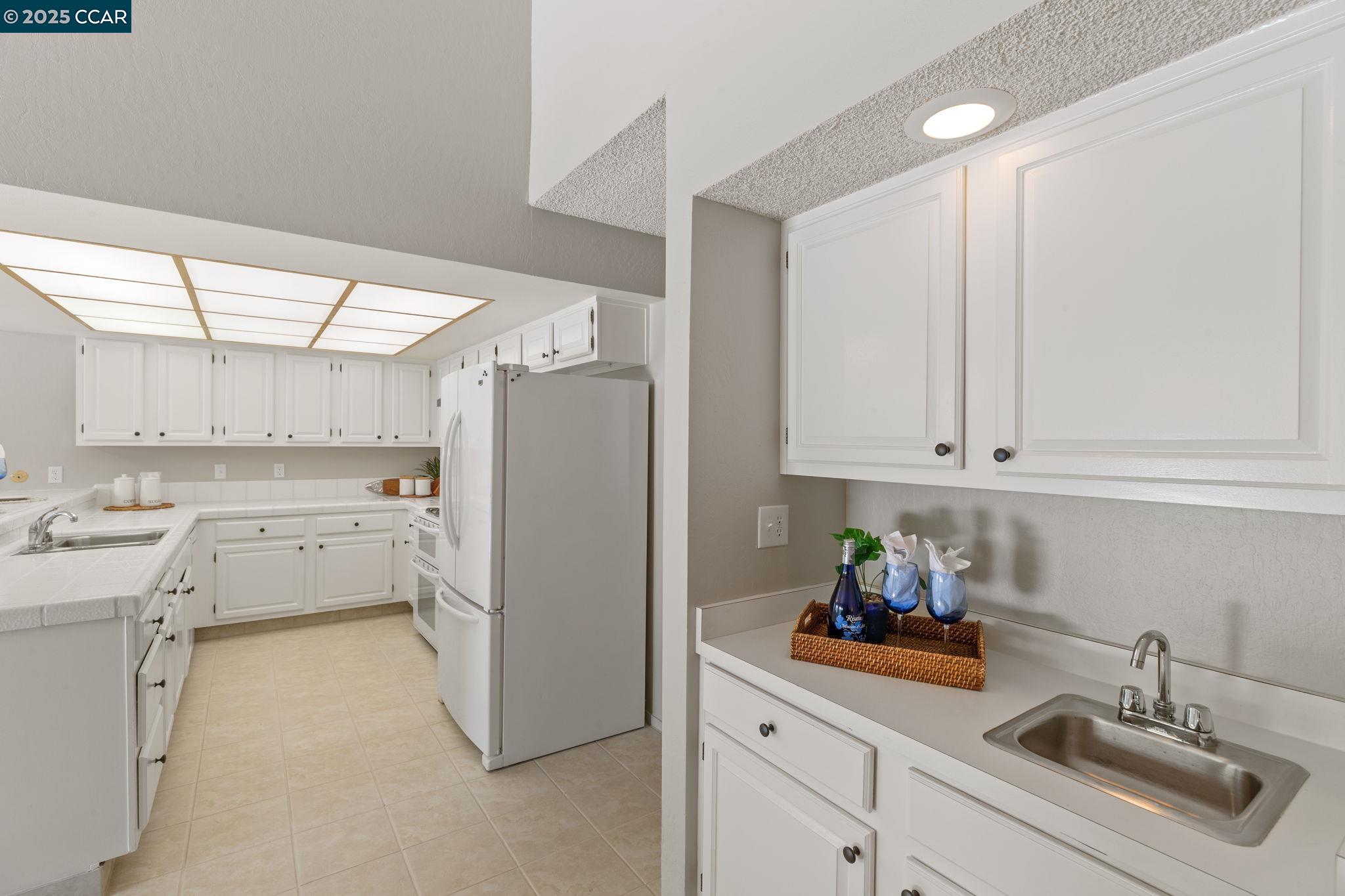 Detail Gallery Image 27 of 60 For 323 York Ct, Walnut Creek,  CA 94598 - 4 Beds | 2/1 Baths