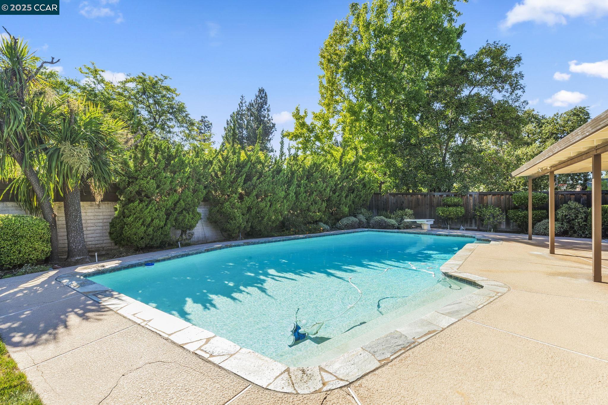 Detail Gallery Image 56 of 60 For 323 York Ct, Walnut Creek,  CA 94598 - 4 Beds | 2/1 Baths