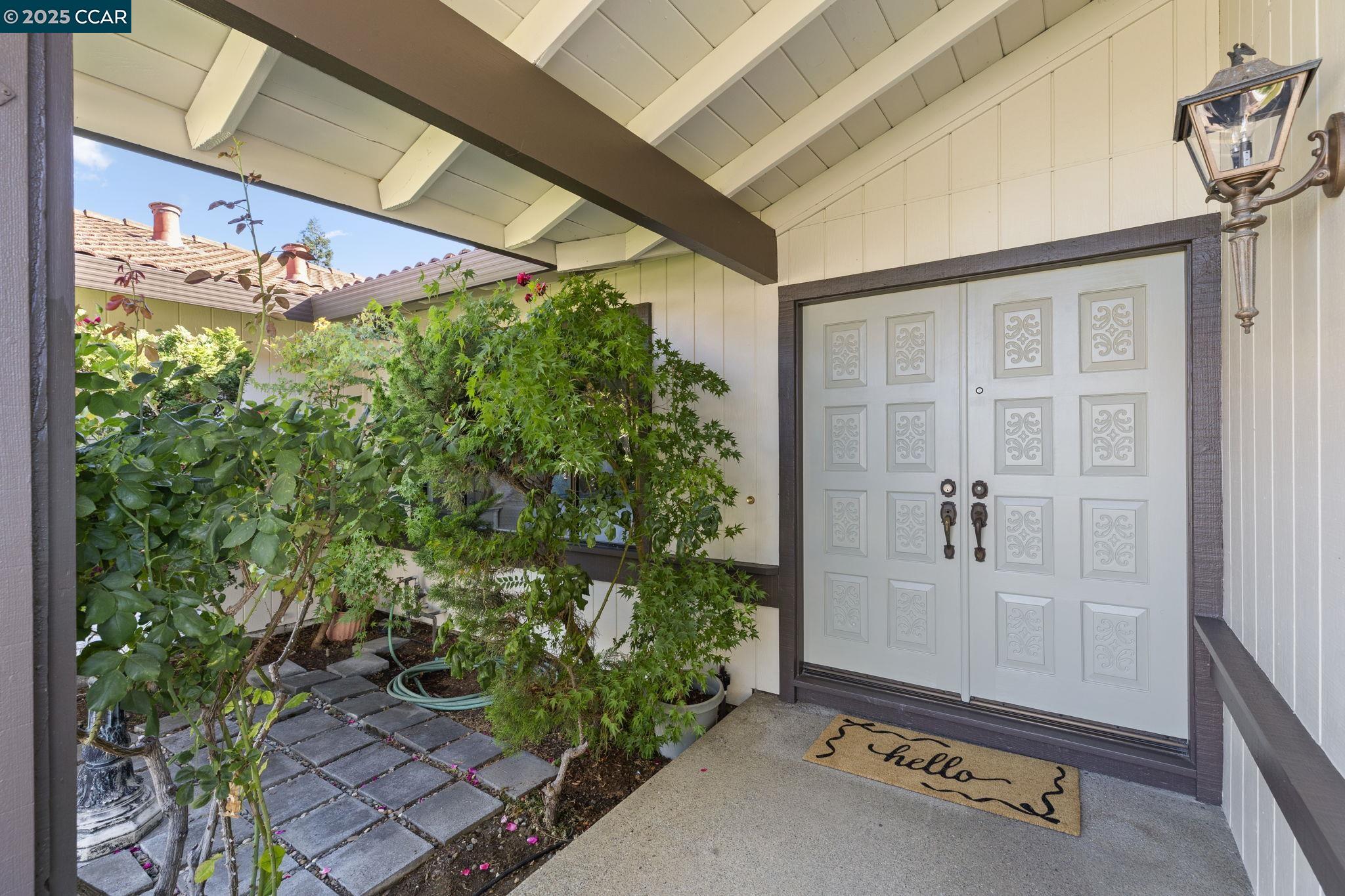 Detail Gallery Image 7 of 60 For 323 York Ct, Walnut Creek,  CA 94598 - 4 Beds | 2/1 Baths