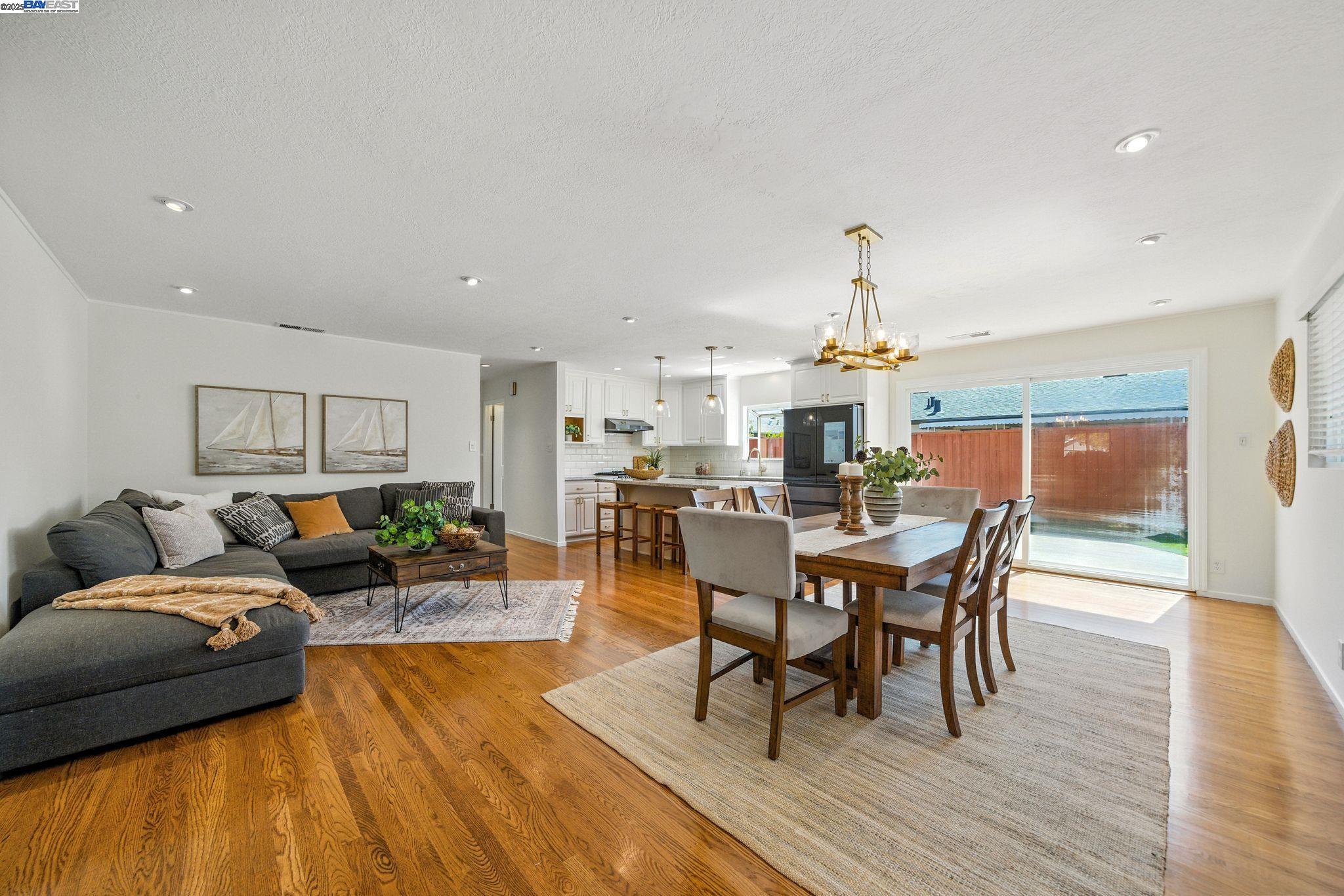 Detail Gallery Image 11 of 57 For 420 Camden Rd, Alameda,  CA 94501 - 5 Beds | 3 Baths
