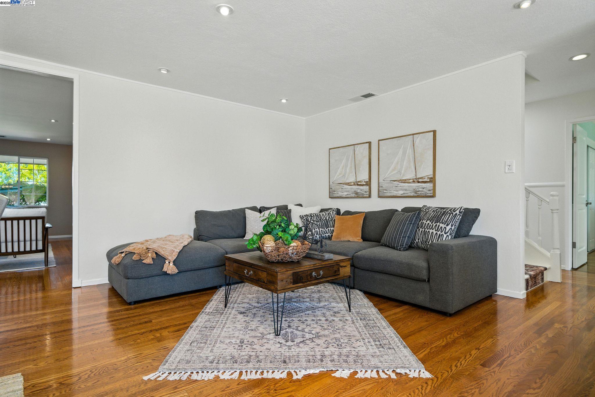 Detail Gallery Image 16 of 57 For 420 Camden Rd, Alameda,  CA 94501 - 5 Beds | 3 Baths