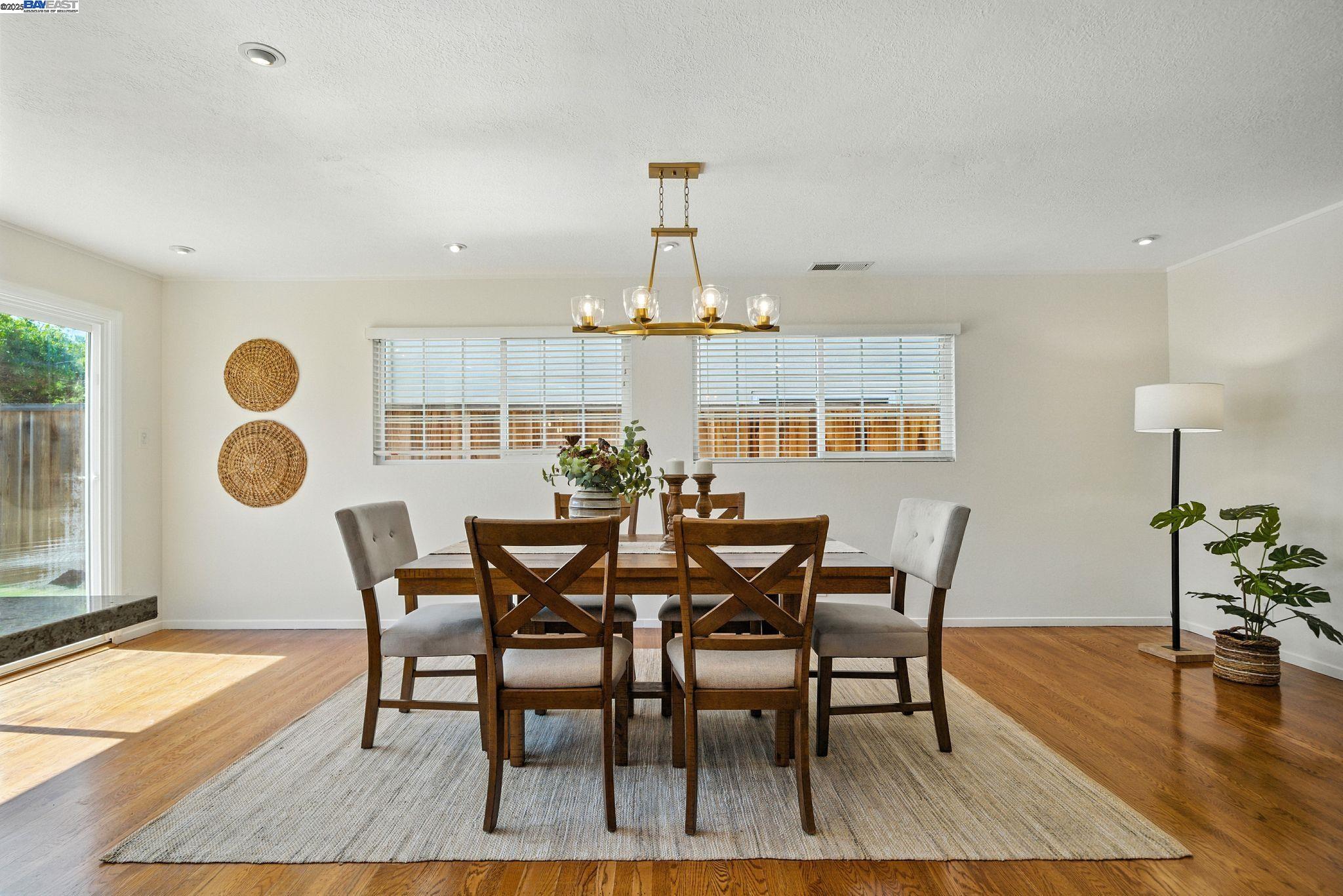 Detail Gallery Image 17 of 57 For 420 Camden Rd, Alameda,  CA 94501 - 5 Beds | 3 Baths