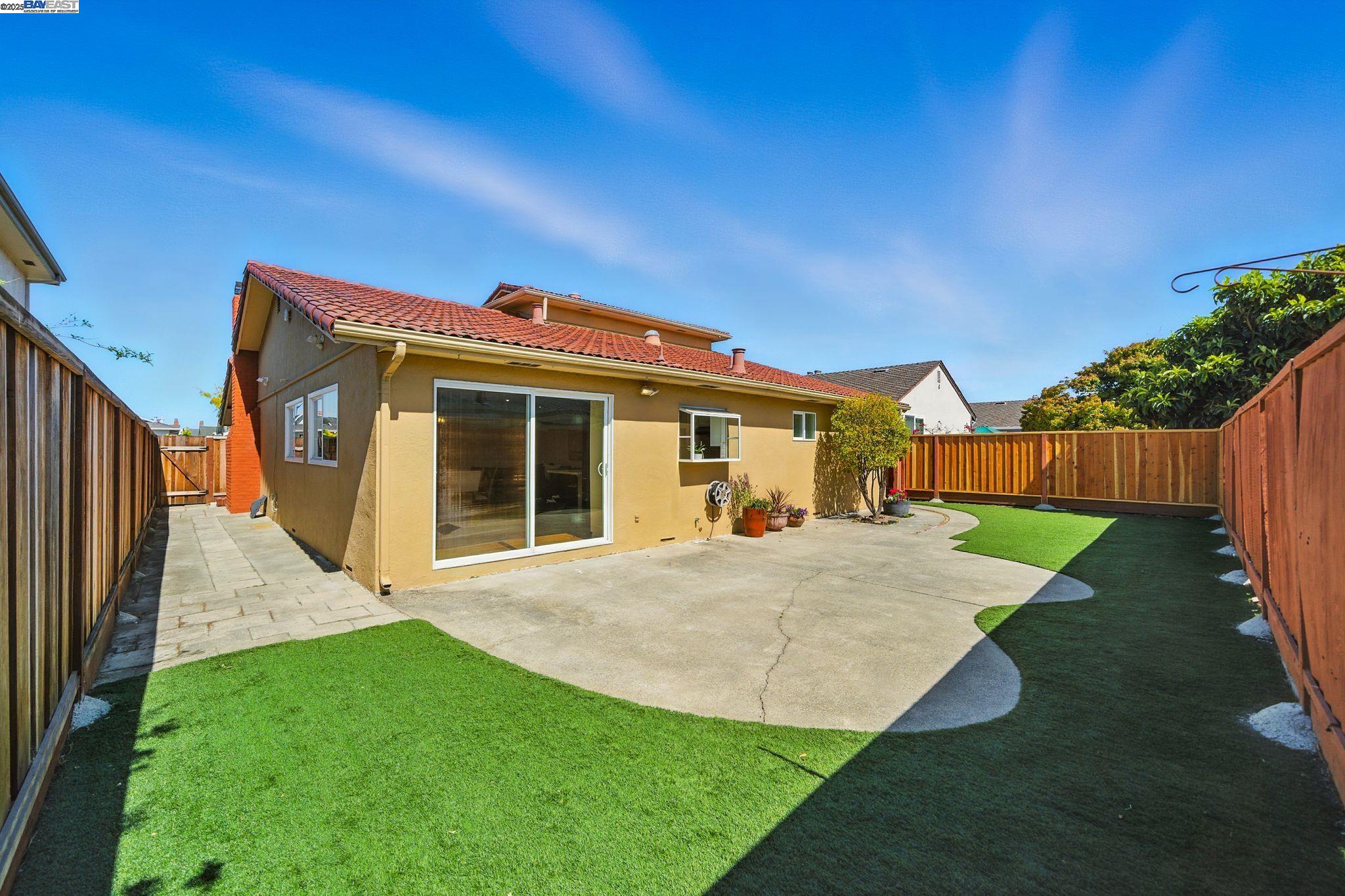 Detail Gallery Image 21 of 57 For 420 Camden Rd, Alameda,  CA 94501 - 5 Beds | 3 Baths