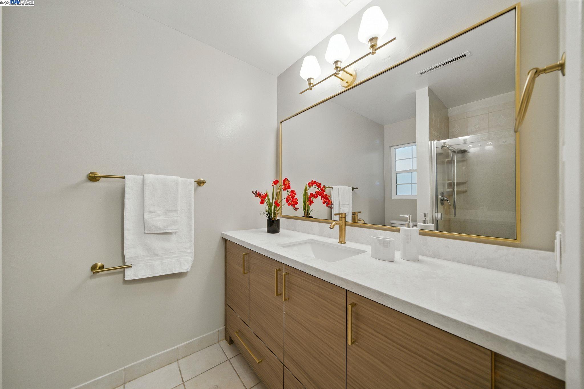 Detail Gallery Image 31 of 57 For 420 Camden Rd, Alameda,  CA 94501 - 5 Beds | 3 Baths