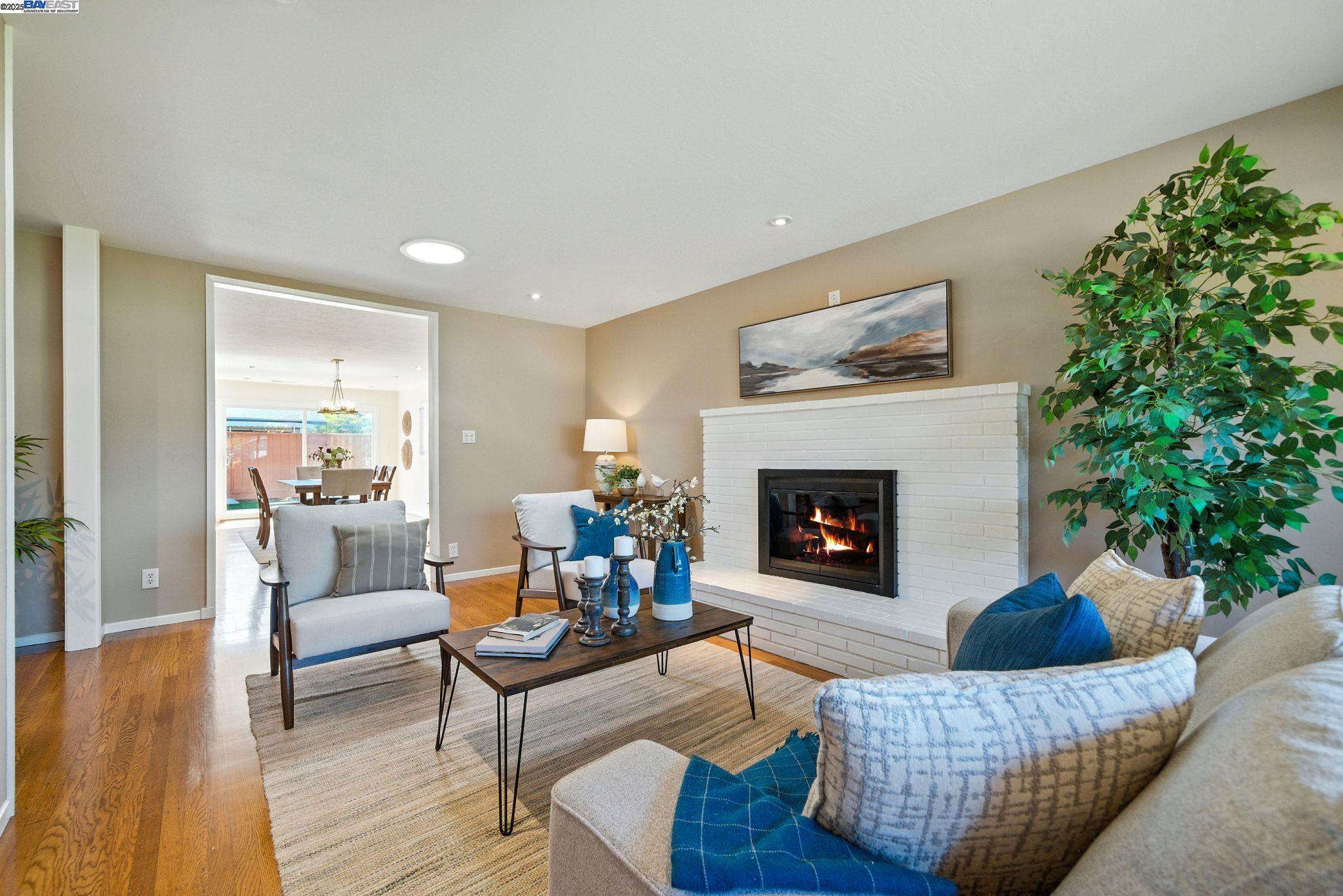 Detail Gallery Image 9 of 57 For 420 Camden Rd, Alameda,  CA 94501 - 5 Beds | 3 Baths
