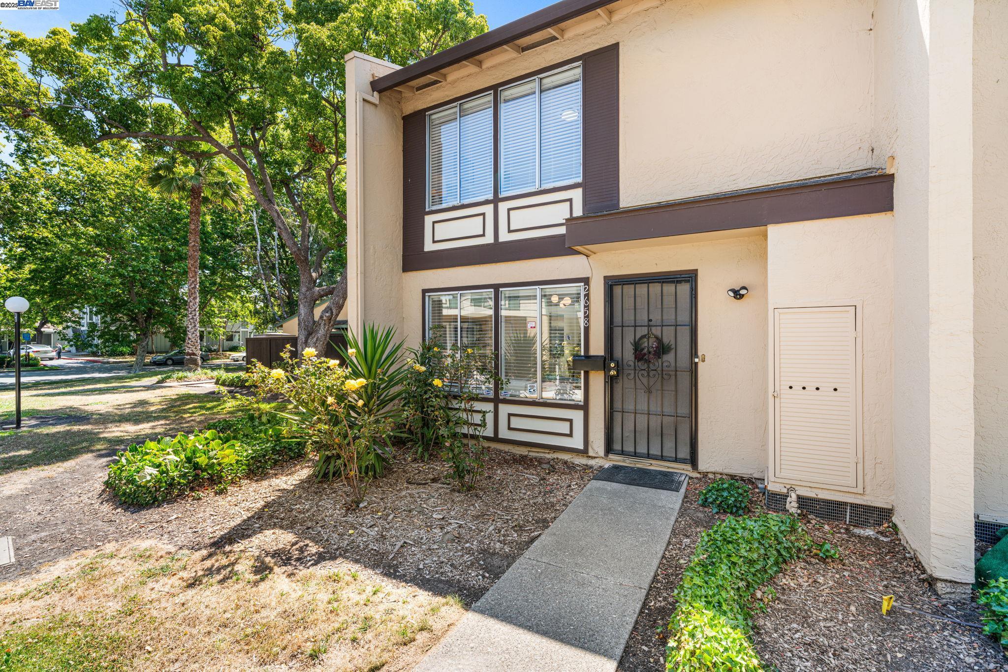 Detail Gallery Image 3 of 27 For 2658 Oliver Dr, Hayward,  CA 94545 - 2 Beds | 1/1 Baths