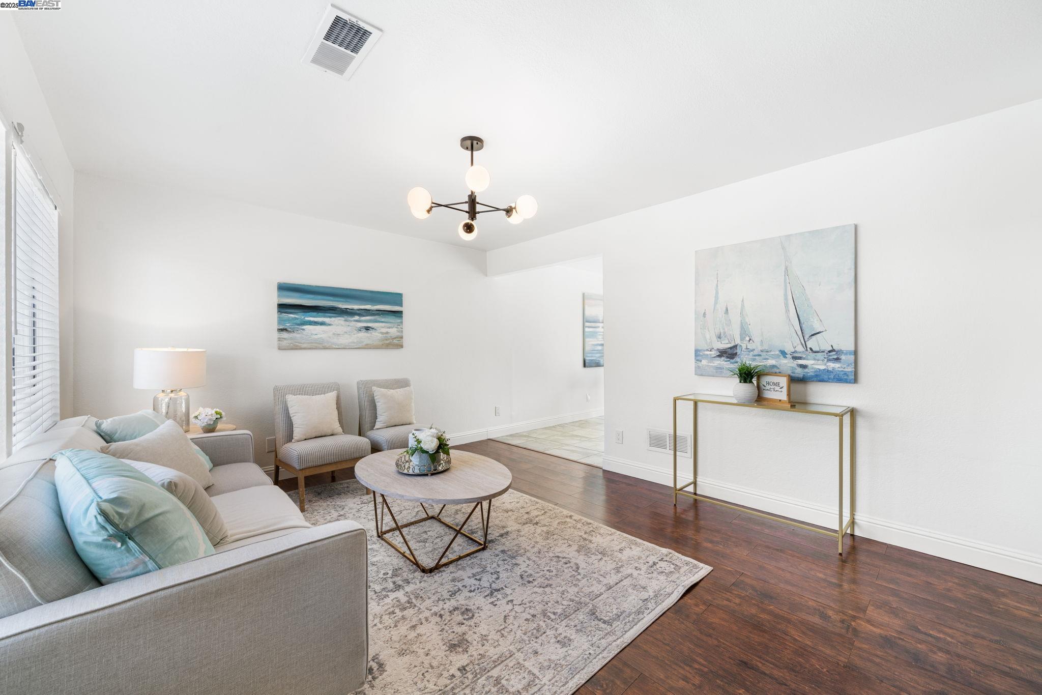 Detail Gallery Image 4 of 27 For 2658 Oliver Dr, Hayward,  CA 94545 - 2 Beds | 1/1 Baths