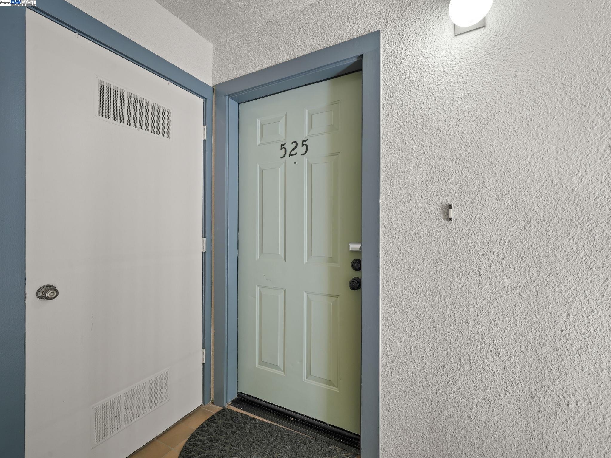 Detail Gallery Image 6 of 41 For 1015 San Gabriel Cir #525,  Daly City,  CA 94014 - 2 Beds | 1/1 Baths