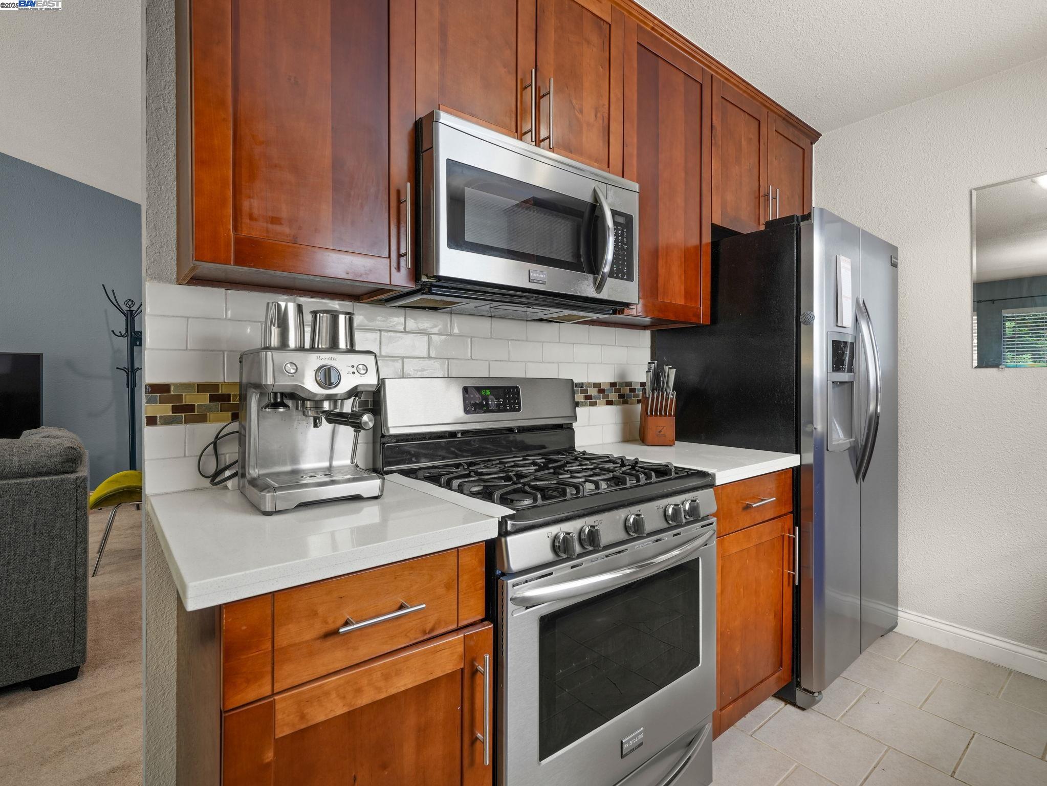 Detail Gallery Image 9 of 41 For 1015 San Gabriel Cir #525,  Daly City,  CA 94014 - 2 Beds | 1/1 Baths