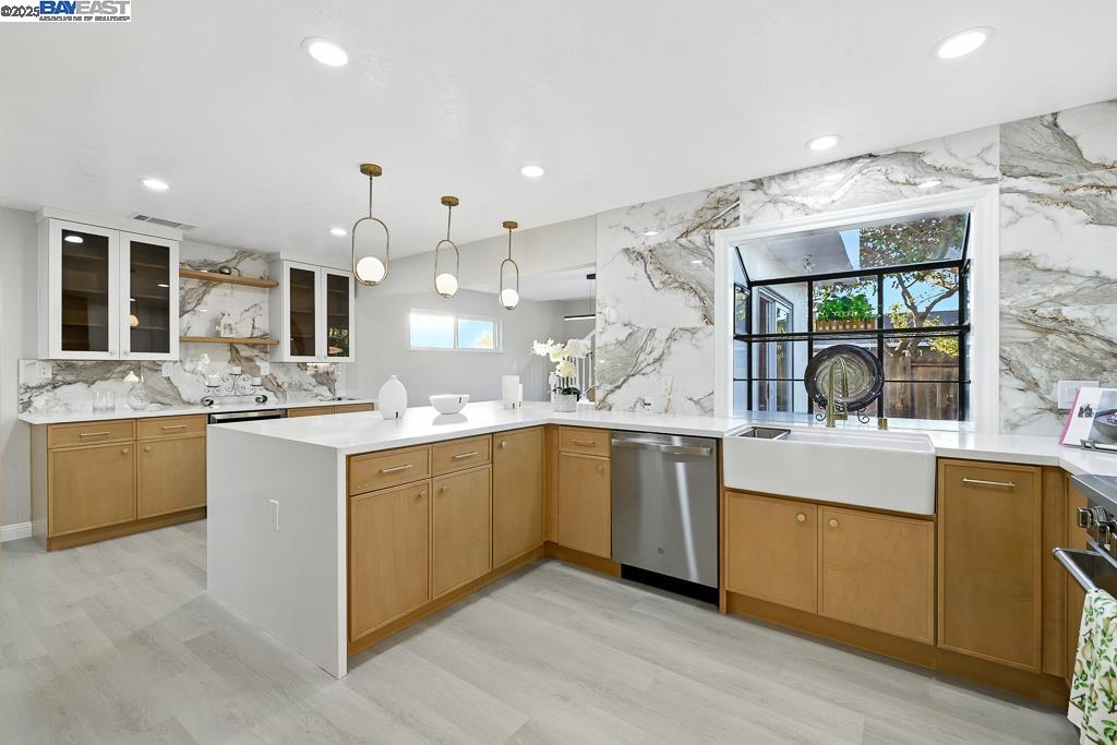 Detail Gallery Image 15 of 60 For 35856 Adobe Dr, Fremont,  CA 94536 - 4 Beds | 3 Baths