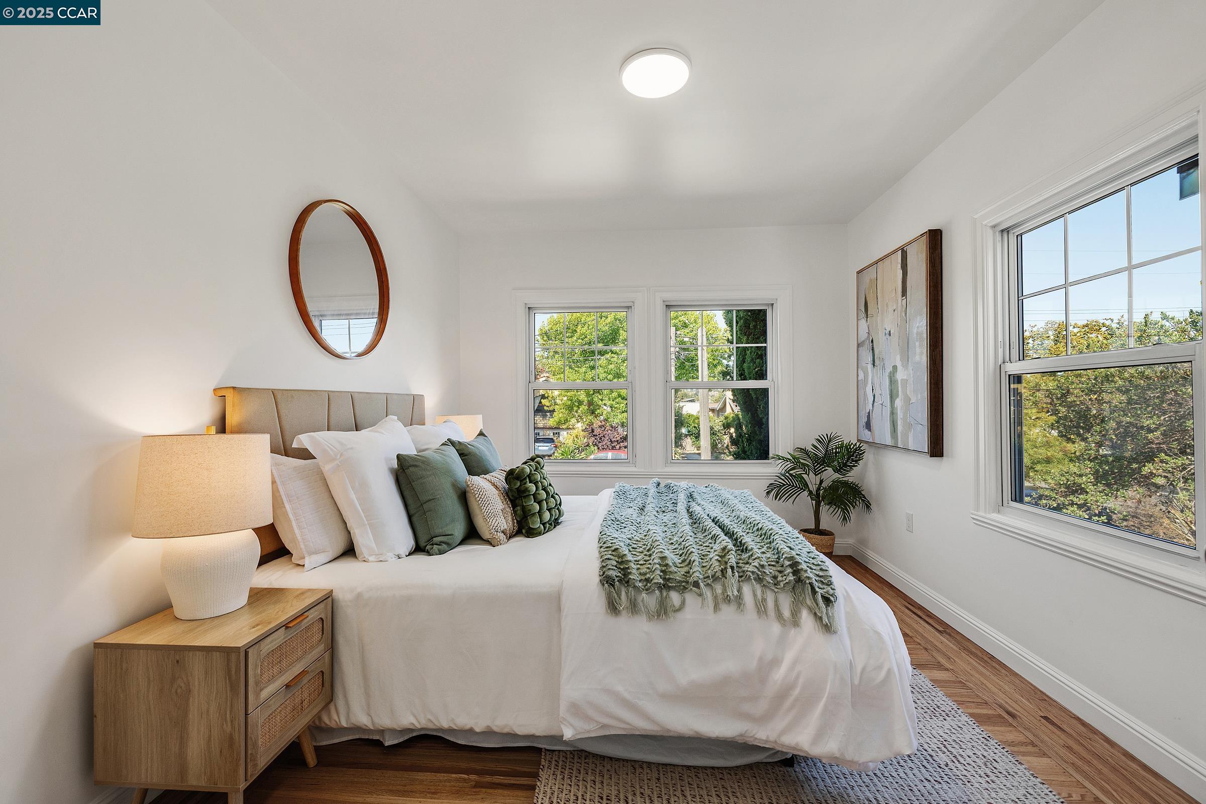 Detail Gallery Image 14 of 21 For 833 Santa Fe Ave, Albany,  CA 94706 - 2 Beds | 1 Baths