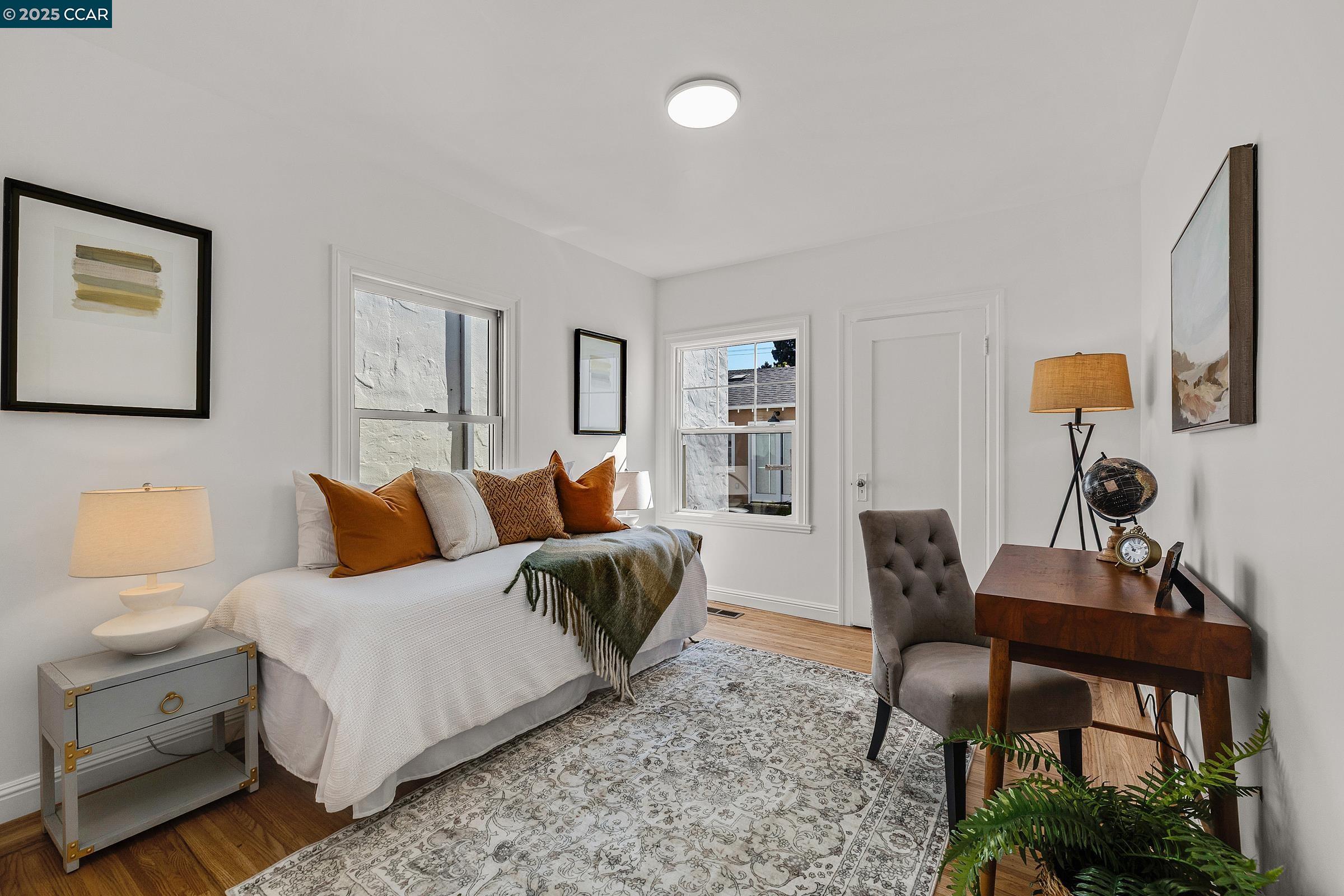 Detail Gallery Image 10 of 21 For 833 Santa Fe Ave, Albany,  CA 94706 - 2 Beds | 1 Baths