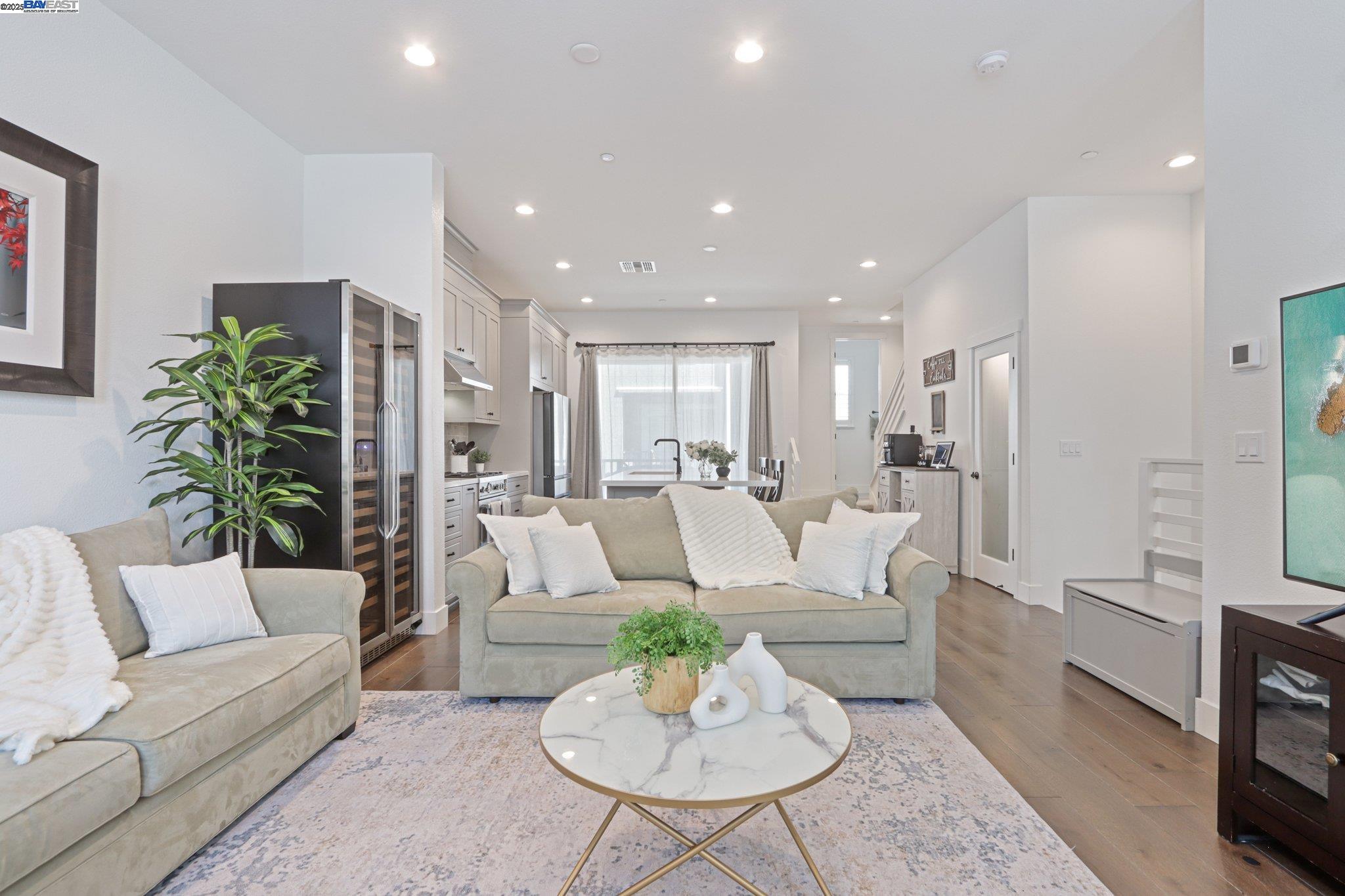 Detail Gallery Image 1 of 26 For 8556 Tailwind Ave, Newark,  CA 94560 - 3 Beds | 3/1 Baths