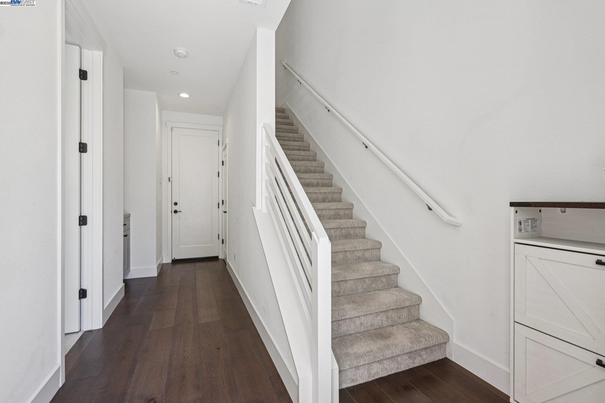 Detail Gallery Image 18 of 26 For 8556 Tailwind Ave, Newark,  CA 94560 - 3 Beds | 3/1 Baths