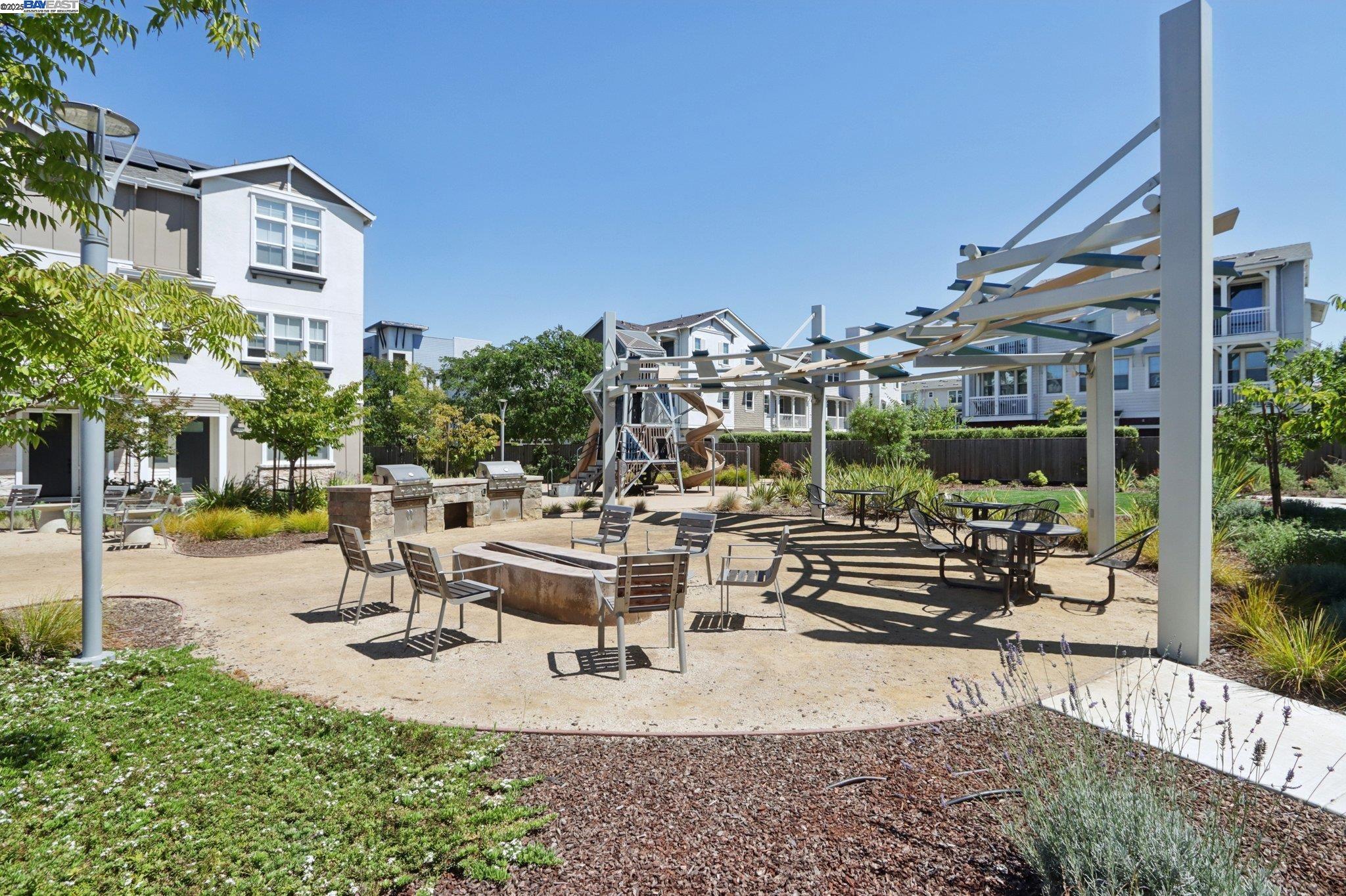 Detail Gallery Image 22 of 26 For 8556 Tailwind Ave, Newark,  CA 94560 - 3 Beds | 3/1 Baths