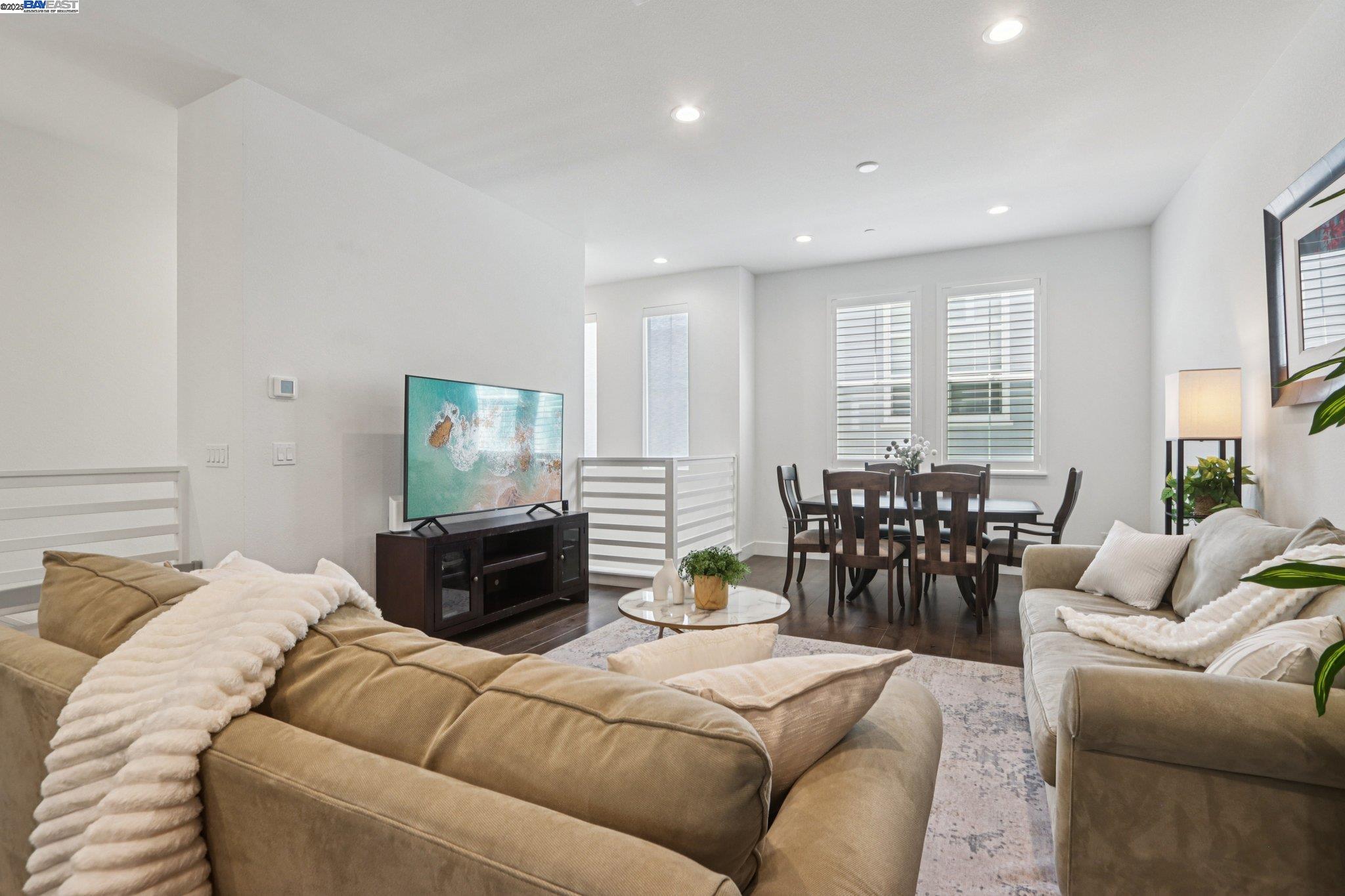 Detail Gallery Image 5 of 26 For 8556 Tailwind Ave, Newark,  CA 94560 - 3 Beds | 3/1 Baths