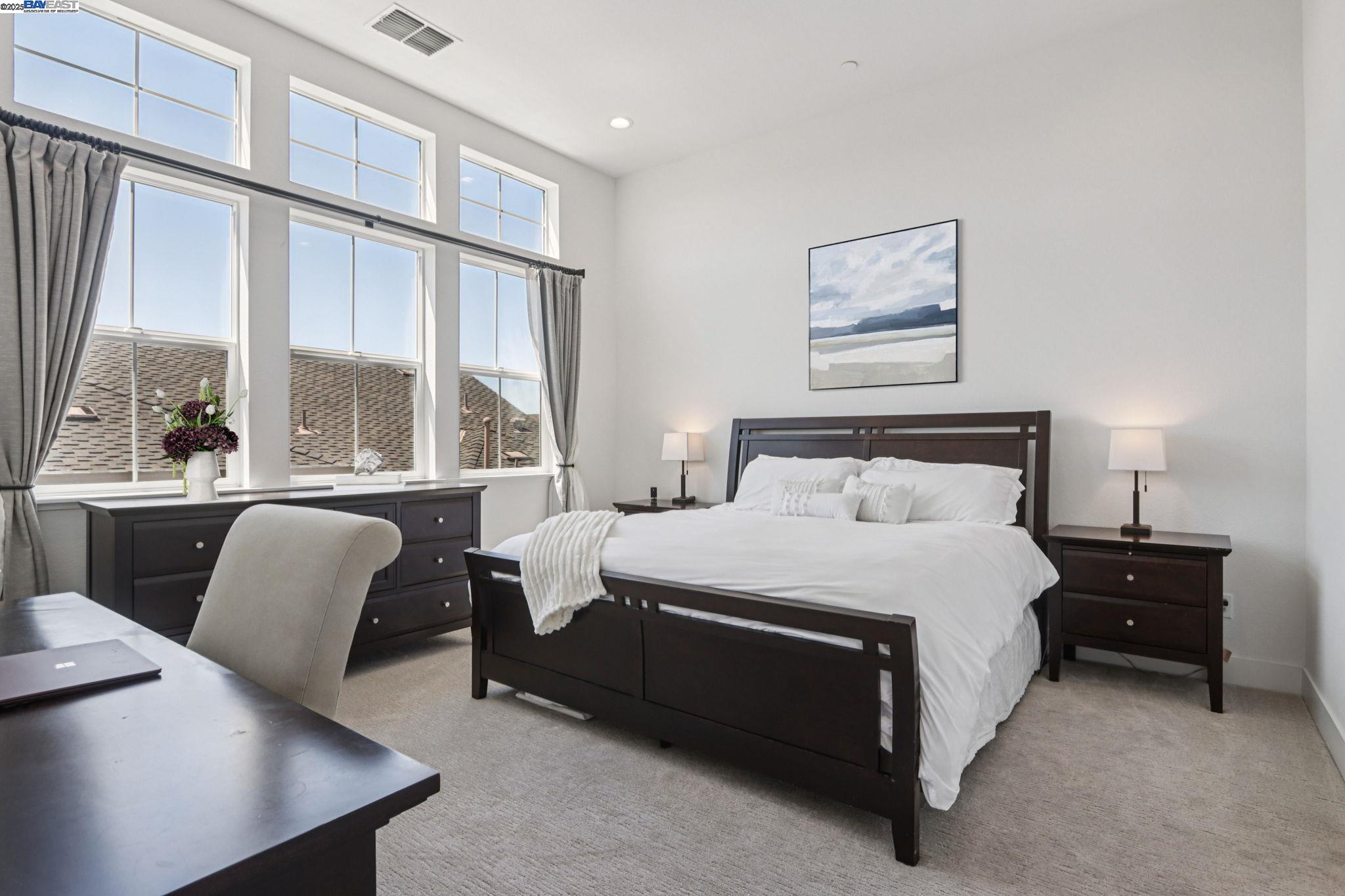 Detail Gallery Image 9 of 26 For 8556 Tailwind Ave, Newark,  CA 94560 - 3 Beds | 3/1 Baths