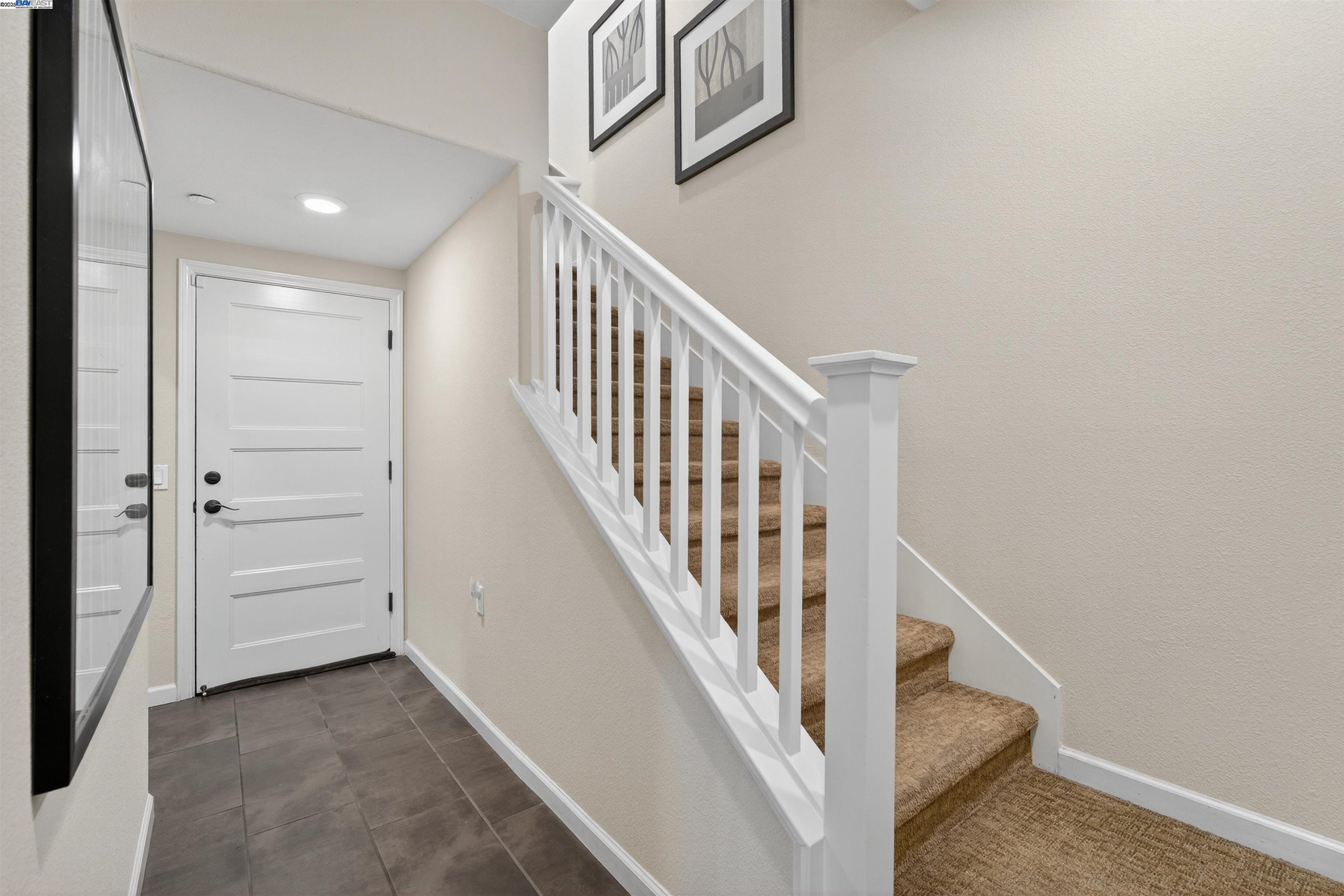 Detail Gallery Image 3 of 42 For 25943 Dollar St, Hayward,  CA 94544 - 4 Beds | 3/1 Baths