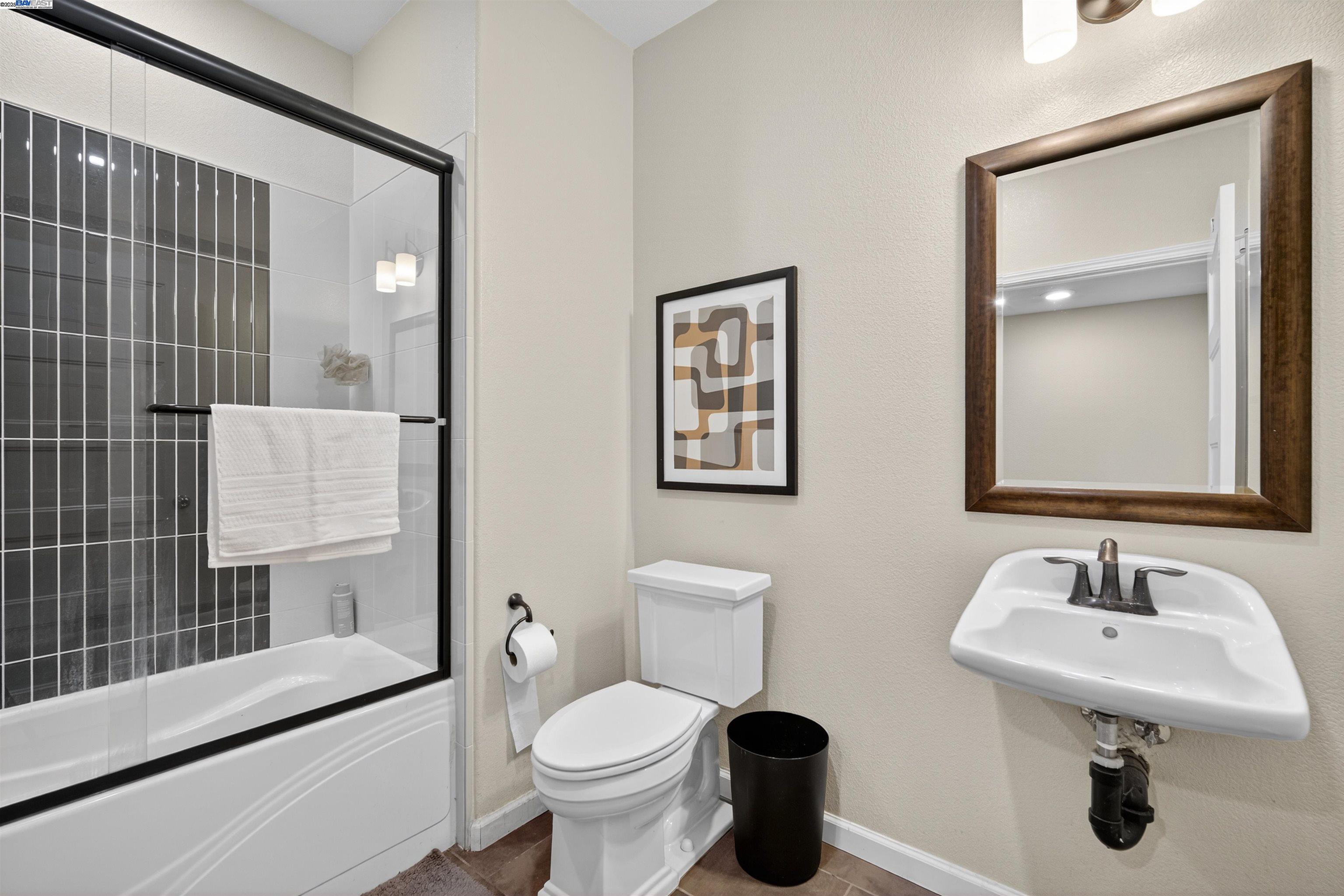 Detail Gallery Image 23 of 42 For 25943 Dollar St, Hayward,  CA 94544 - 4 Beds | 3/1 Baths