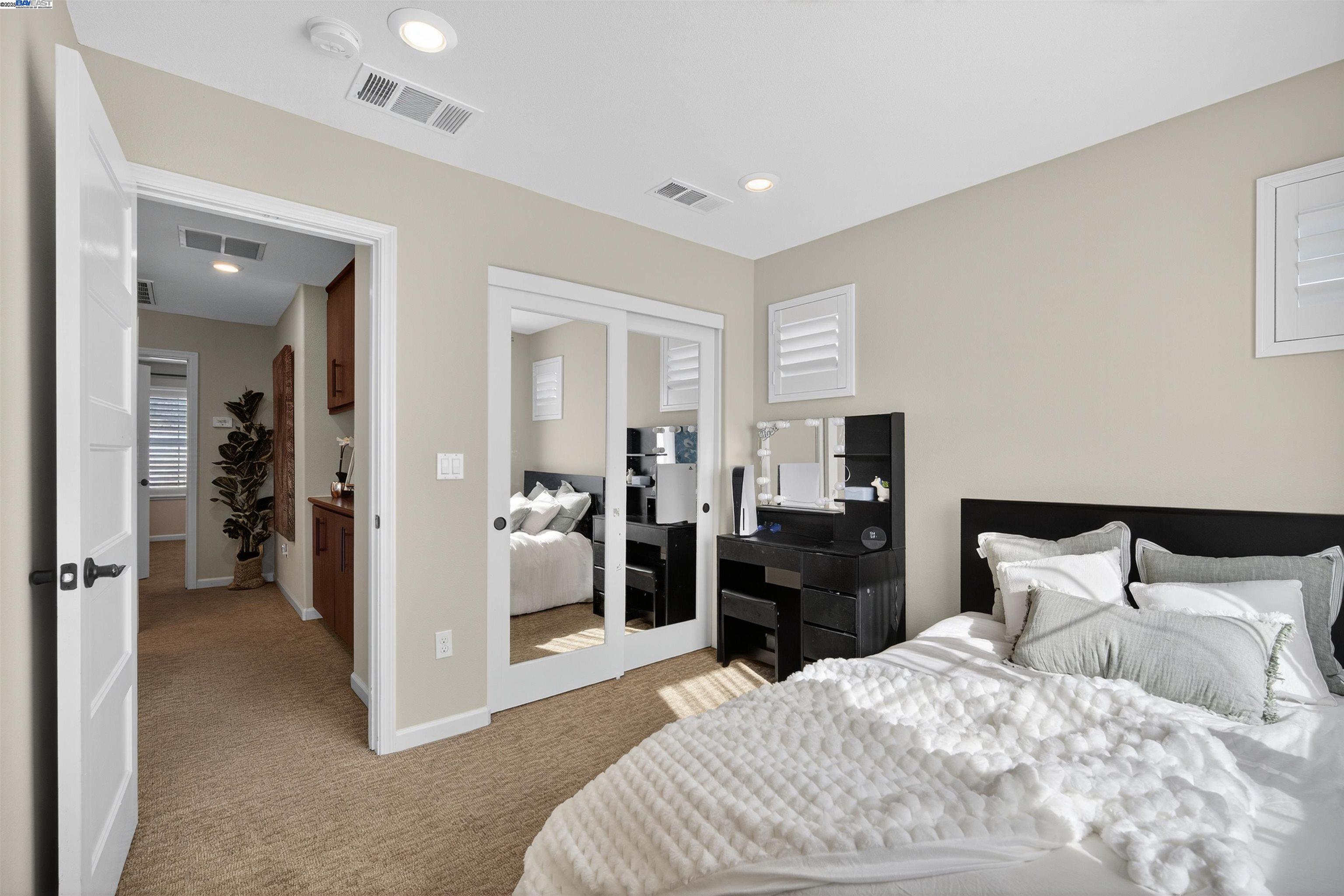 Detail Gallery Image 29 of 42 For 25943 Dollar St, Hayward,  CA 94544 - 4 Beds | 3/1 Baths