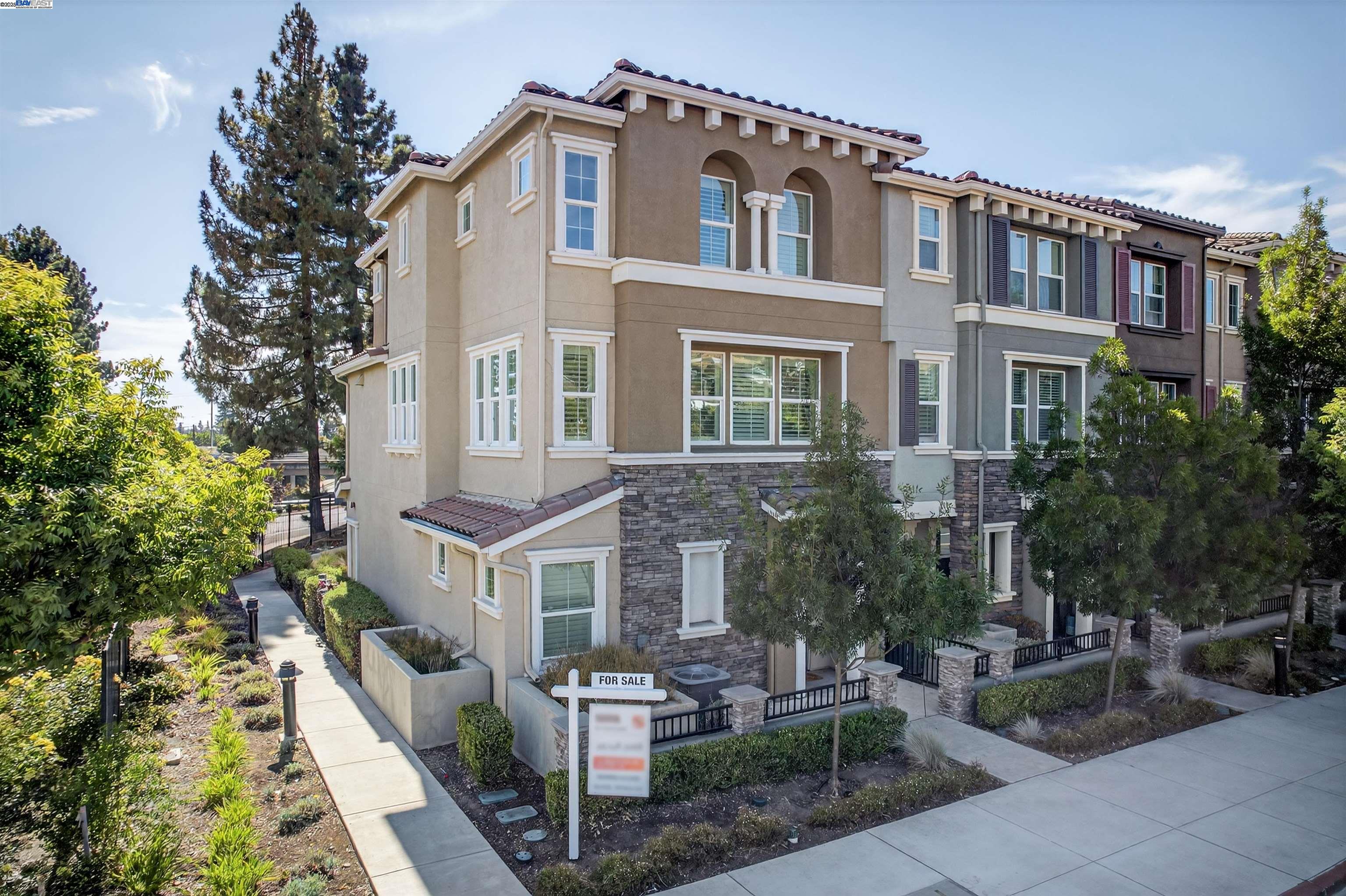 Detail Gallery Image 33 of 42 For 25943 Dollar St, Hayward,  CA 94544 - 4 Beds | 3/1 Baths