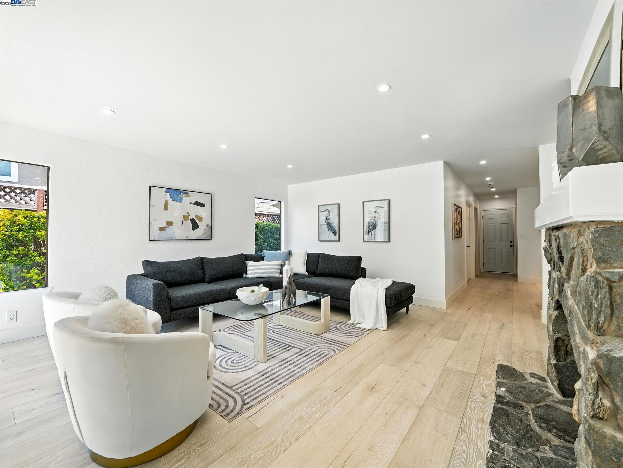 Detail Gallery Image 14 of 44 For 5995 via Del Cielo, Pleasanton,  CA 94566 - 5 Beds | 3 Baths