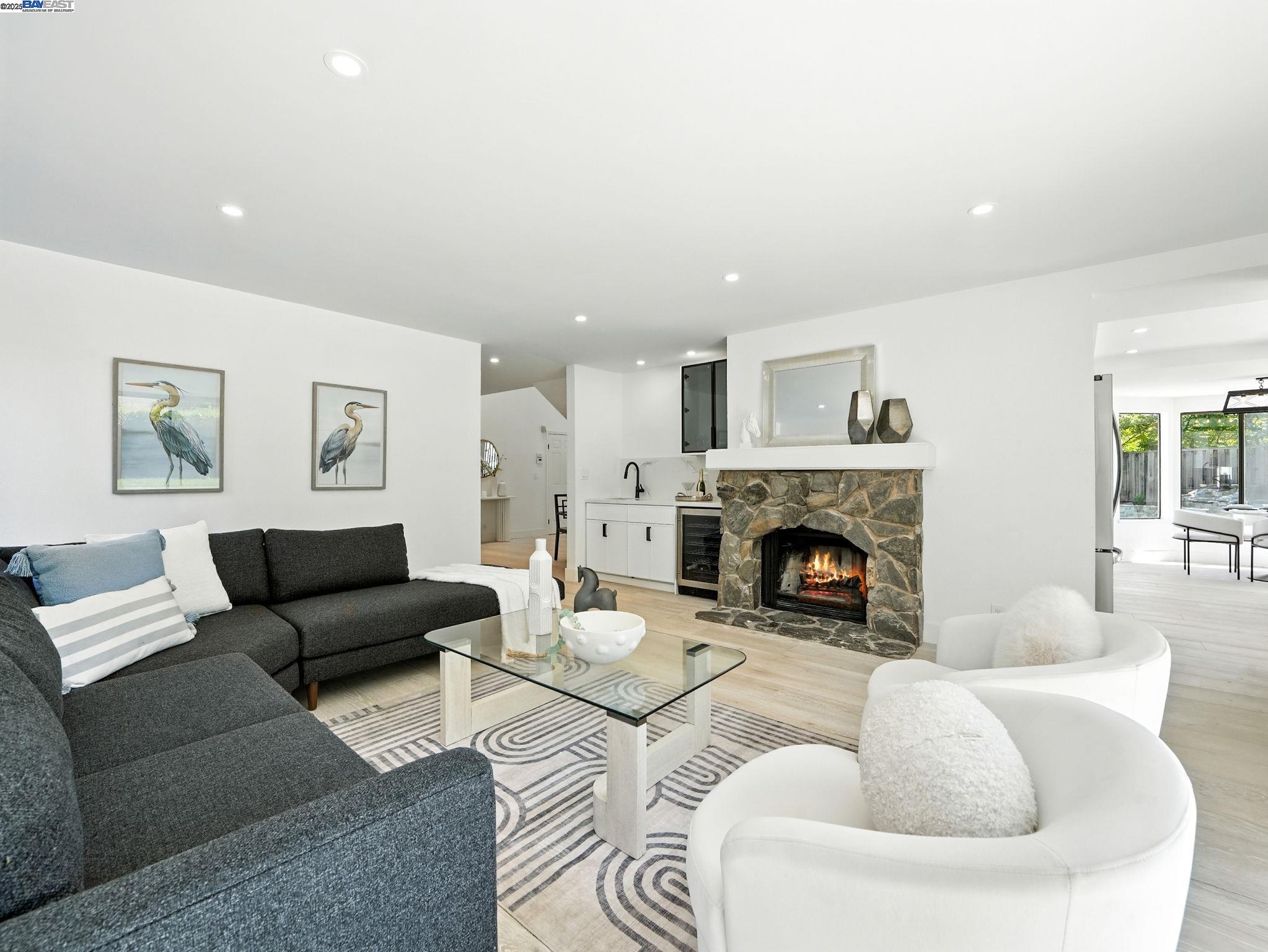 Detail Gallery Image 15 of 44 For 5995 via Del Cielo, Pleasanton,  CA 94566 - 5 Beds | 3 Baths
