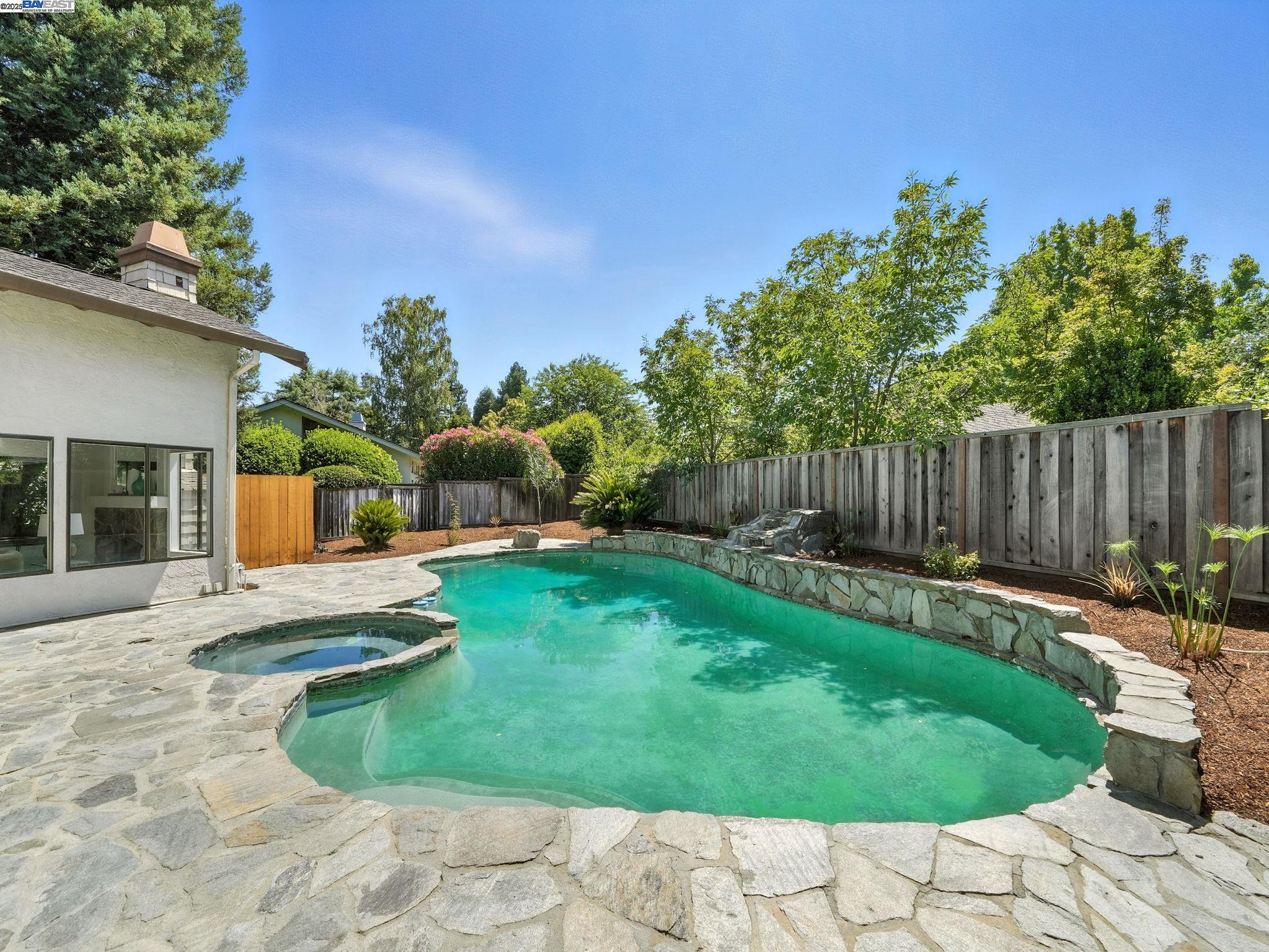 Detail Gallery Image 19 of 44 For 5995 via Del Cielo, Pleasanton,  CA 94566 - 5 Beds | 3 Baths