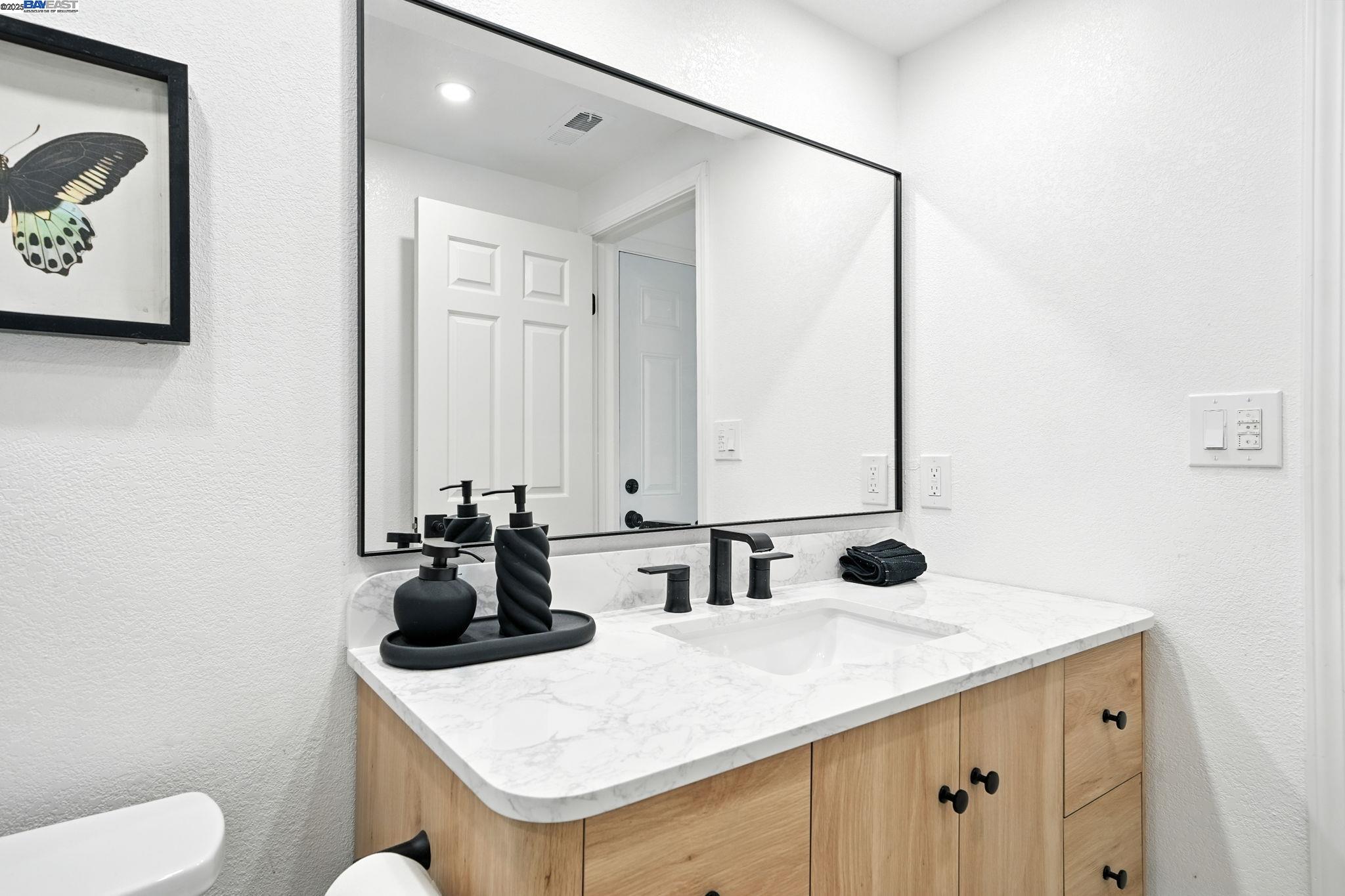 Detail Gallery Image 22 of 44 For 5995 via Del Cielo, Pleasanton,  CA 94566 - 5 Beds | 3 Baths